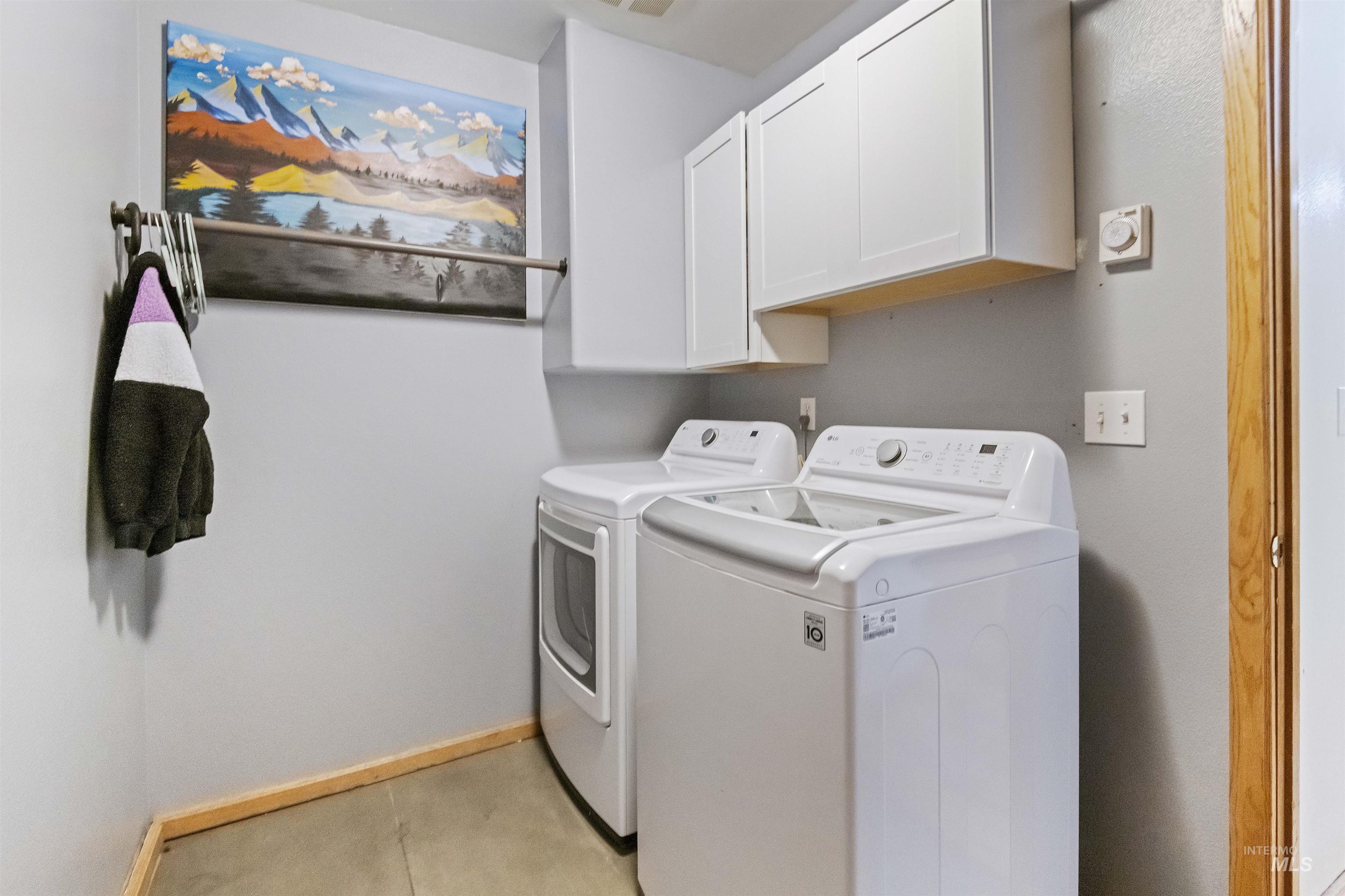 5675 N Graham Ave Property Photo 13
