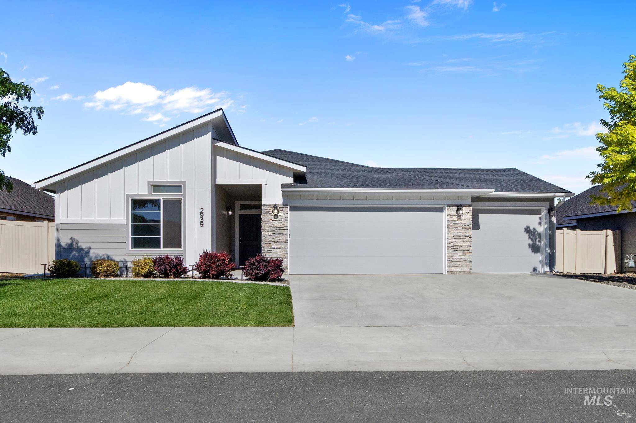 2939 Coral Falls Ave