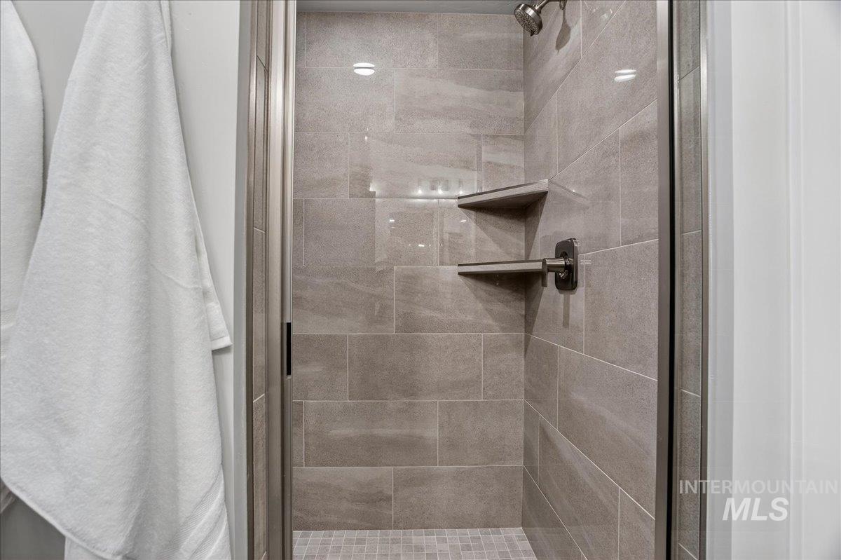 10191 Windrock St. Property Photo 18