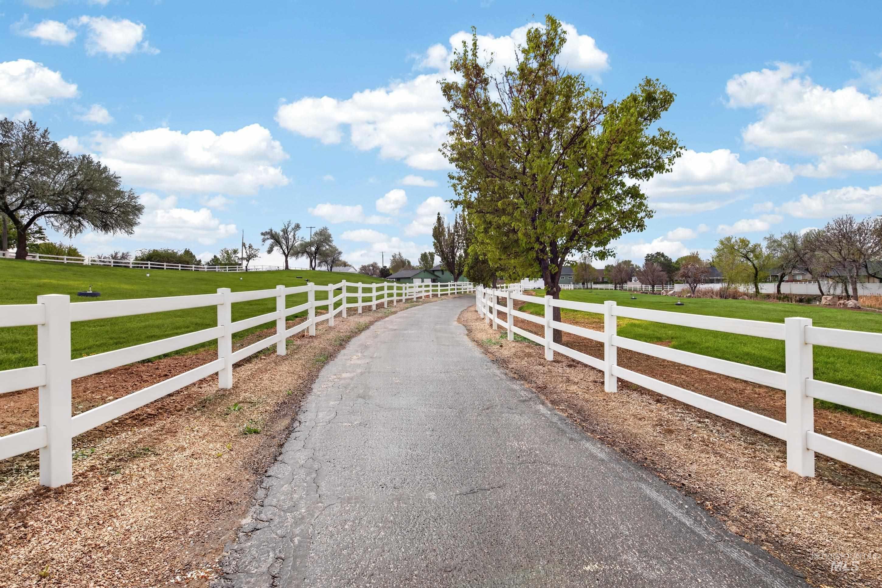 1850 Serengeti Rd Property Photo 4