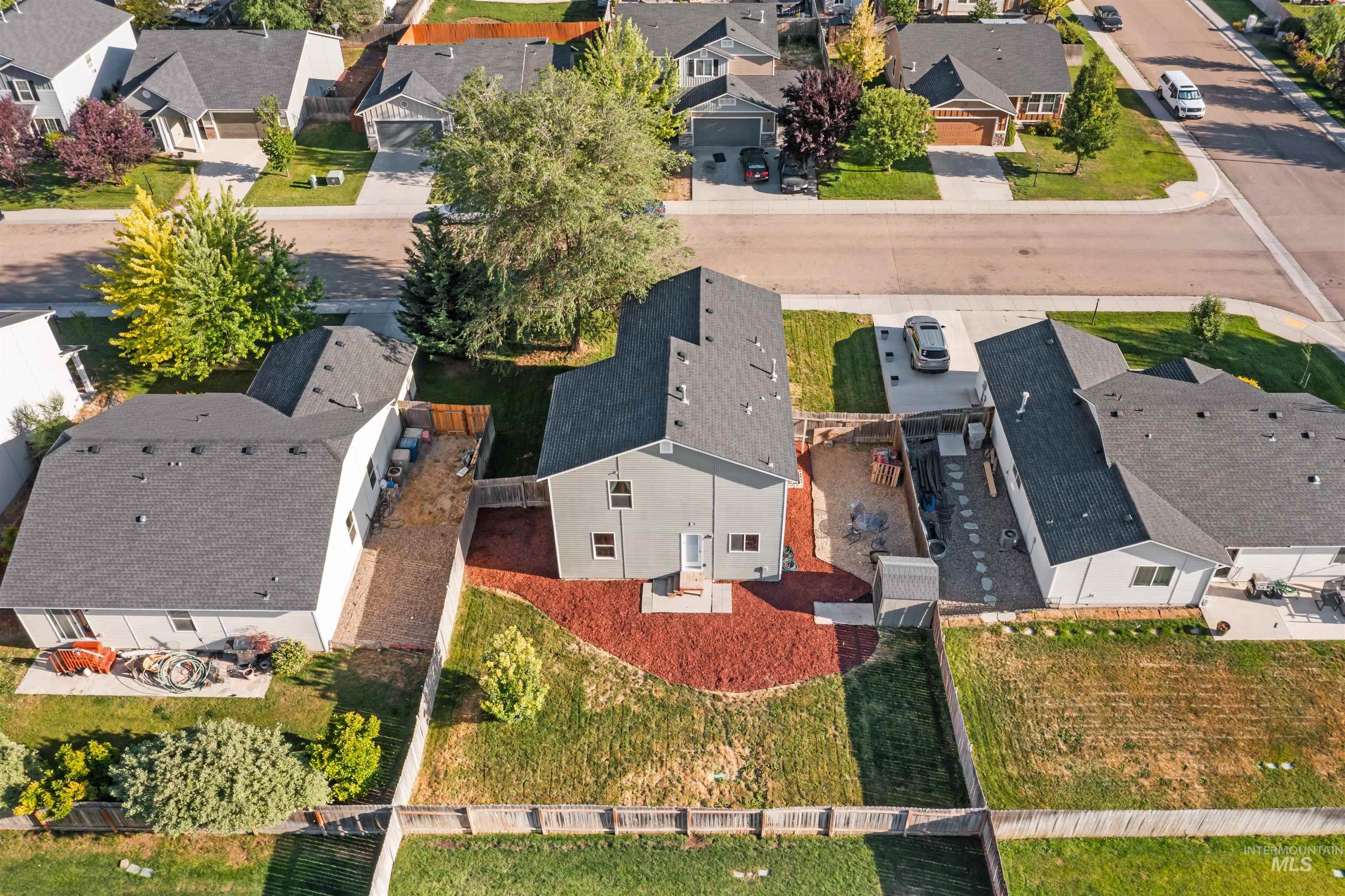 11800 Altamont St Property Photo 3
