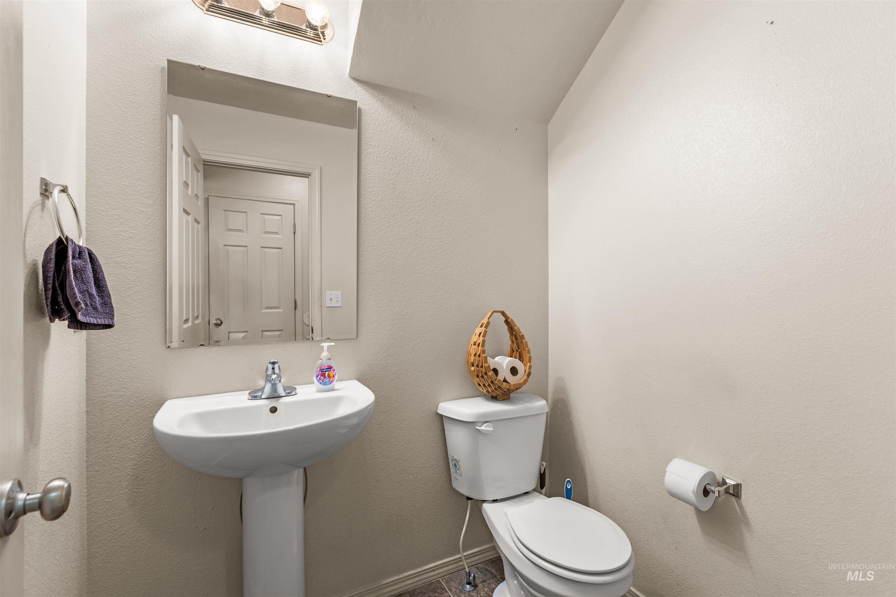 11800 Altamont St Property Photo 15