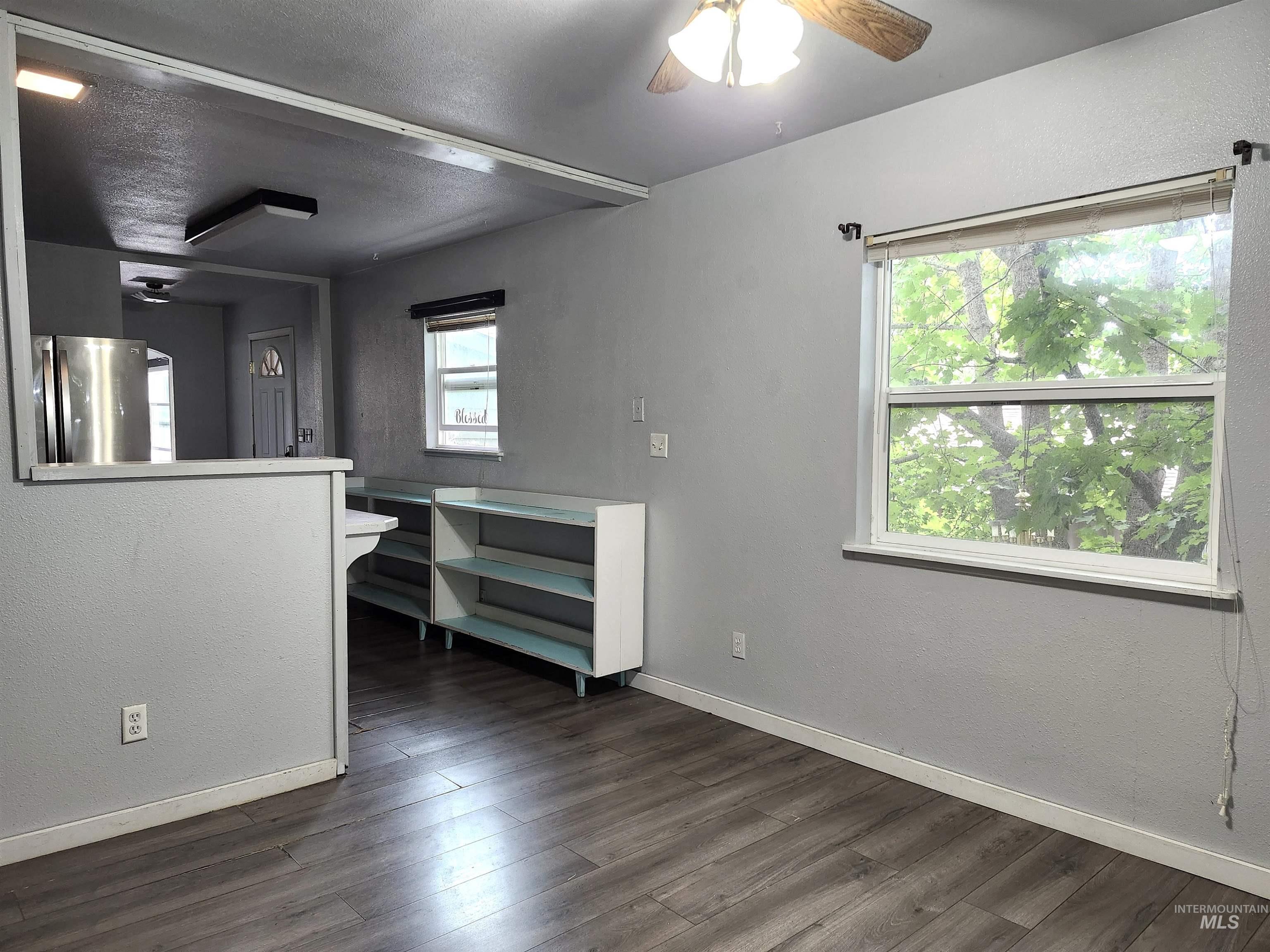 825 Larch Street Property Photo 12