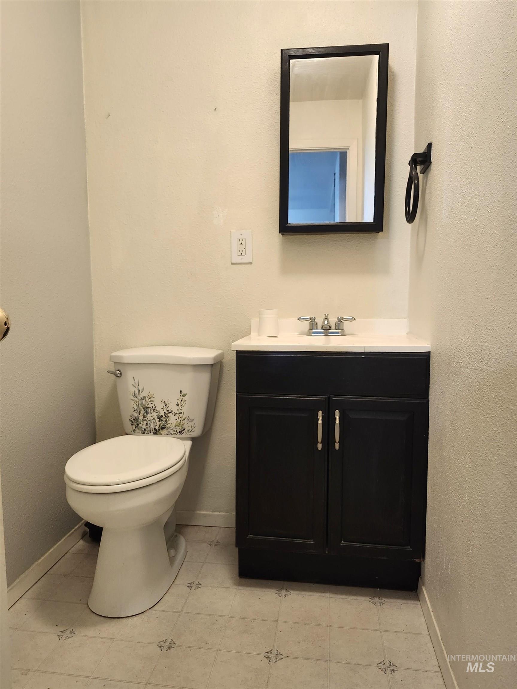 825 Larch Street Property Photo 14