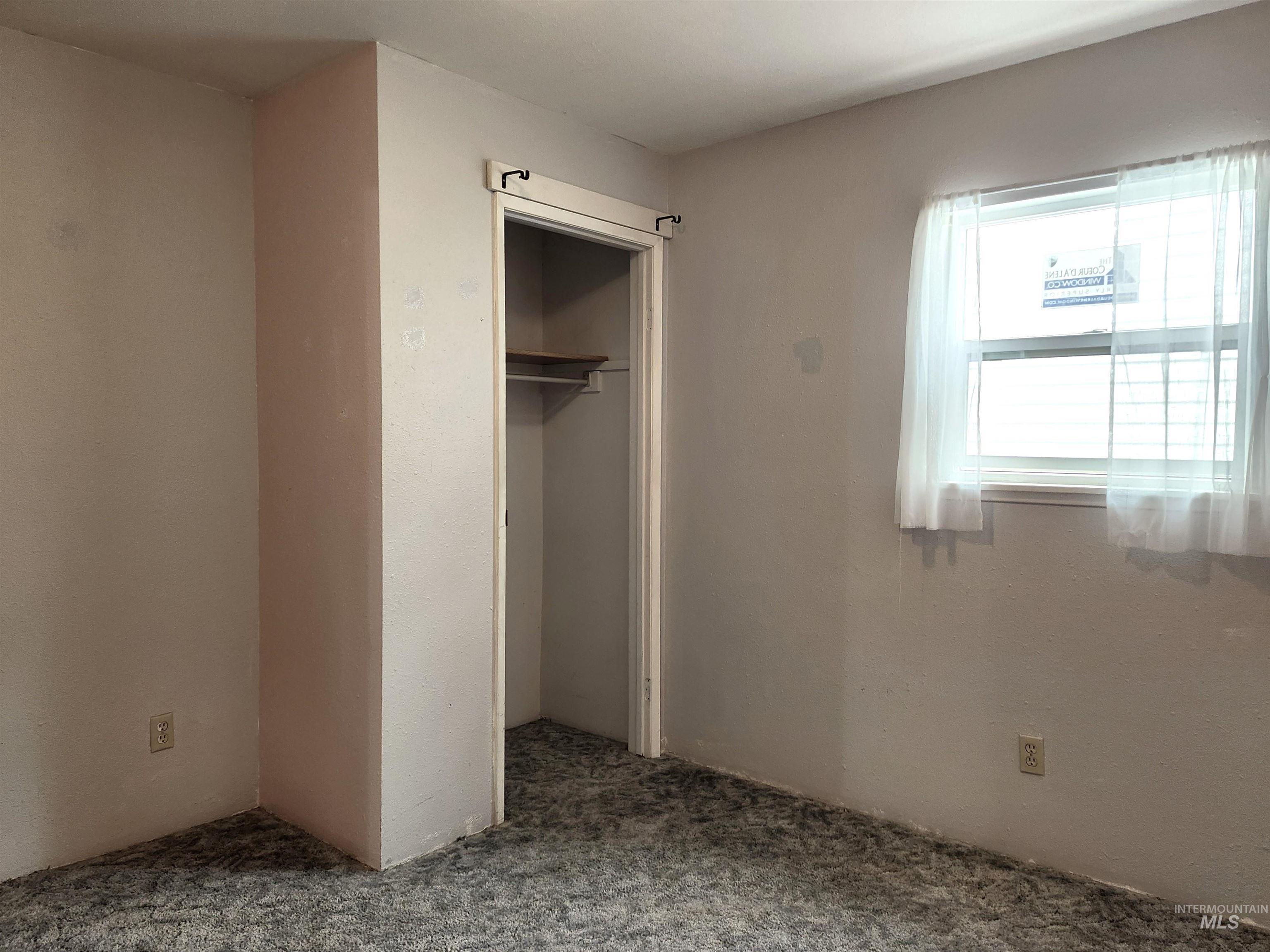 825 Larch Street Property Photo 16