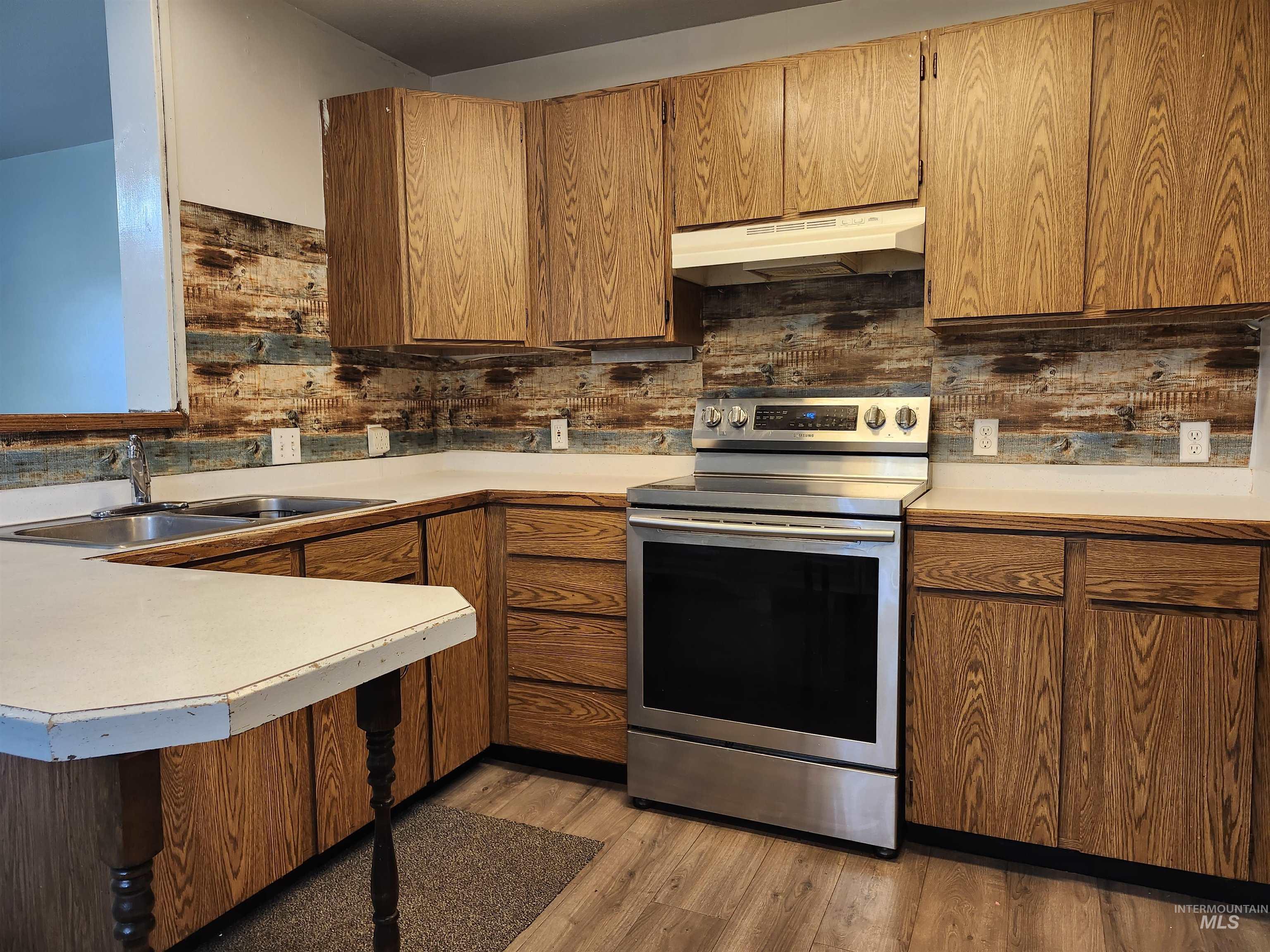 825 Larch Street Property Photo 18
