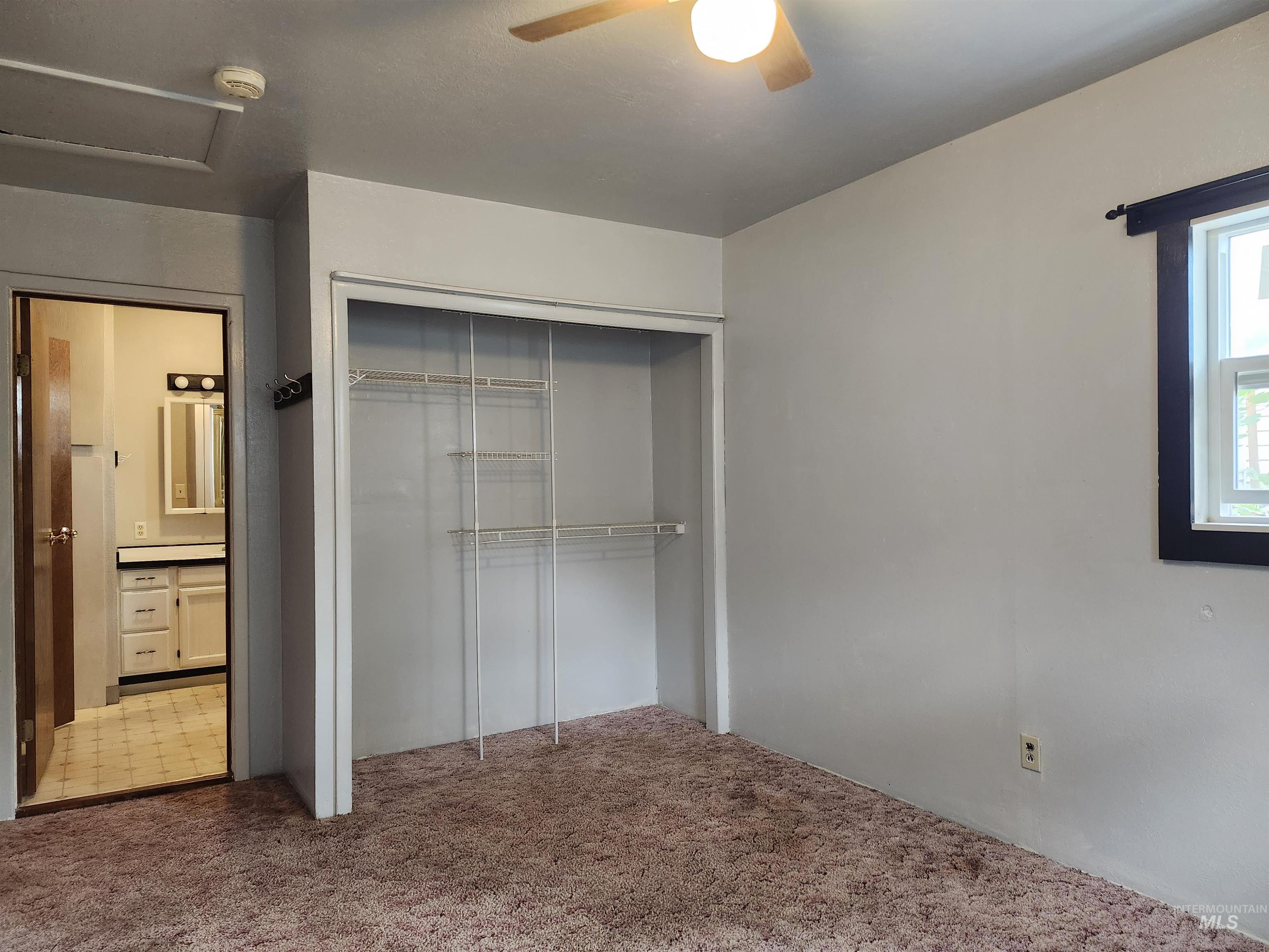 825 Larch Street Property Photo 32
