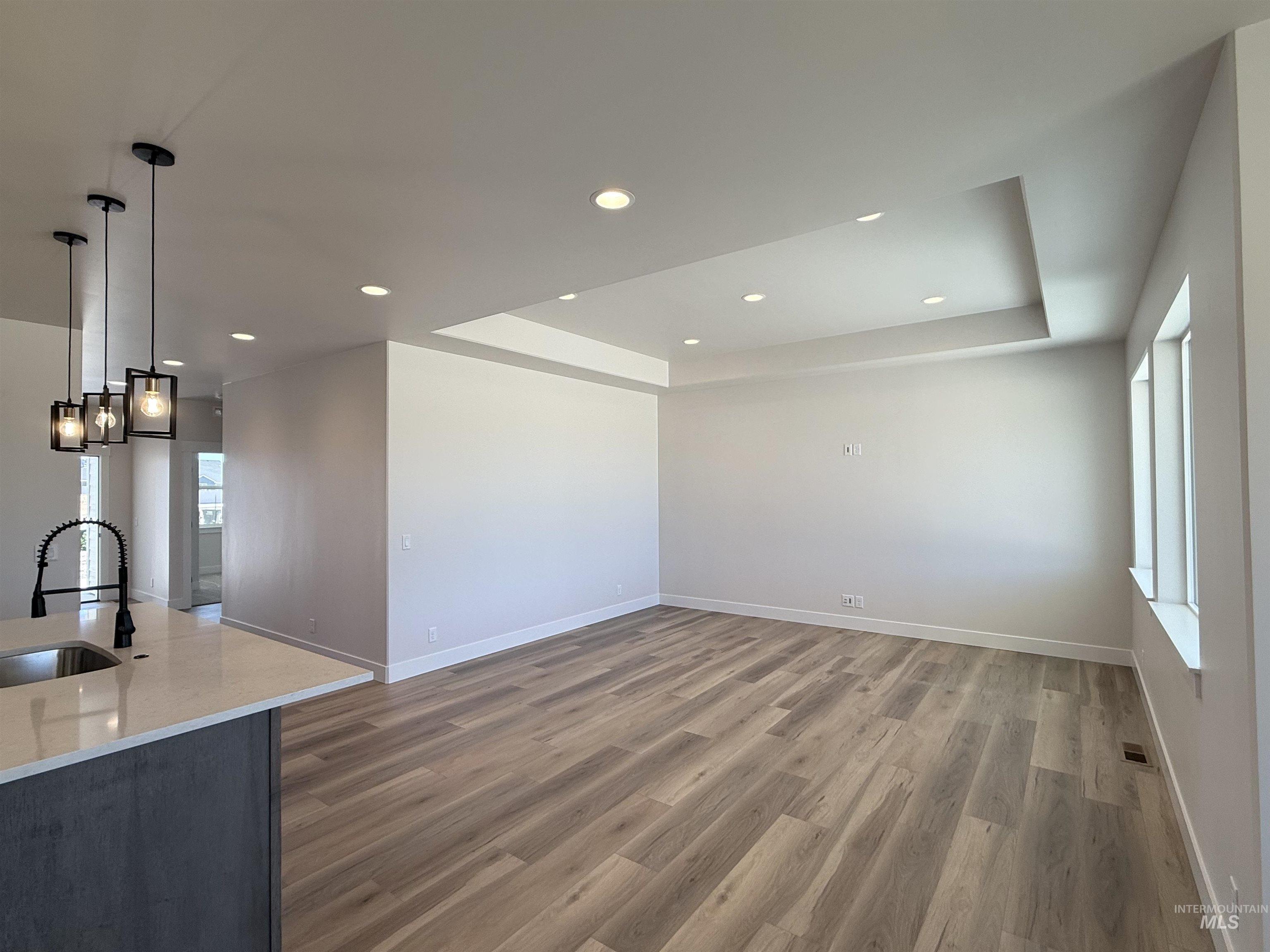 720 W Clark St. Property Photo 7
