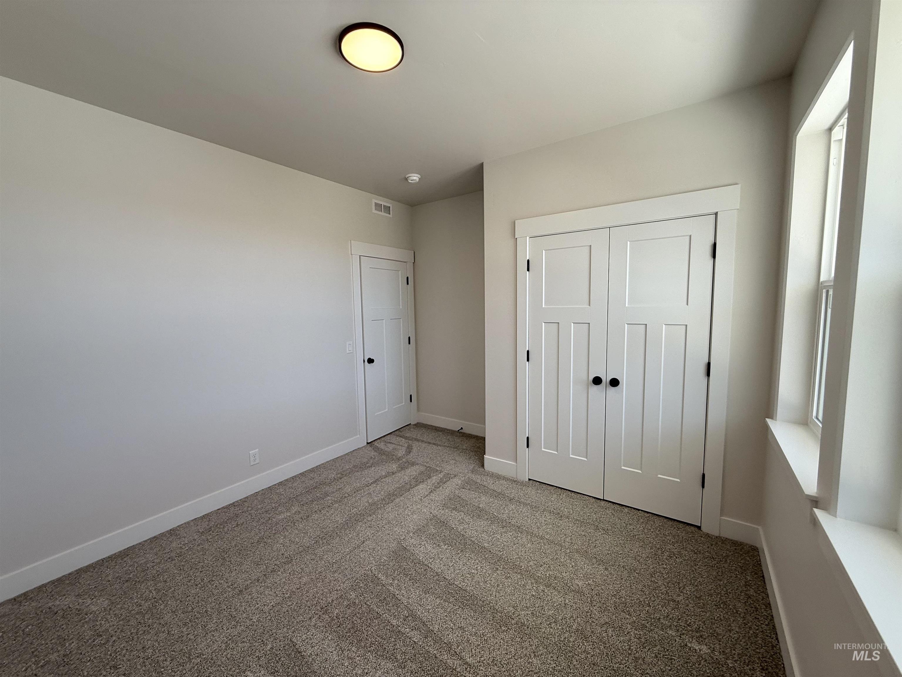 720 W Clark St. Property Photo 16