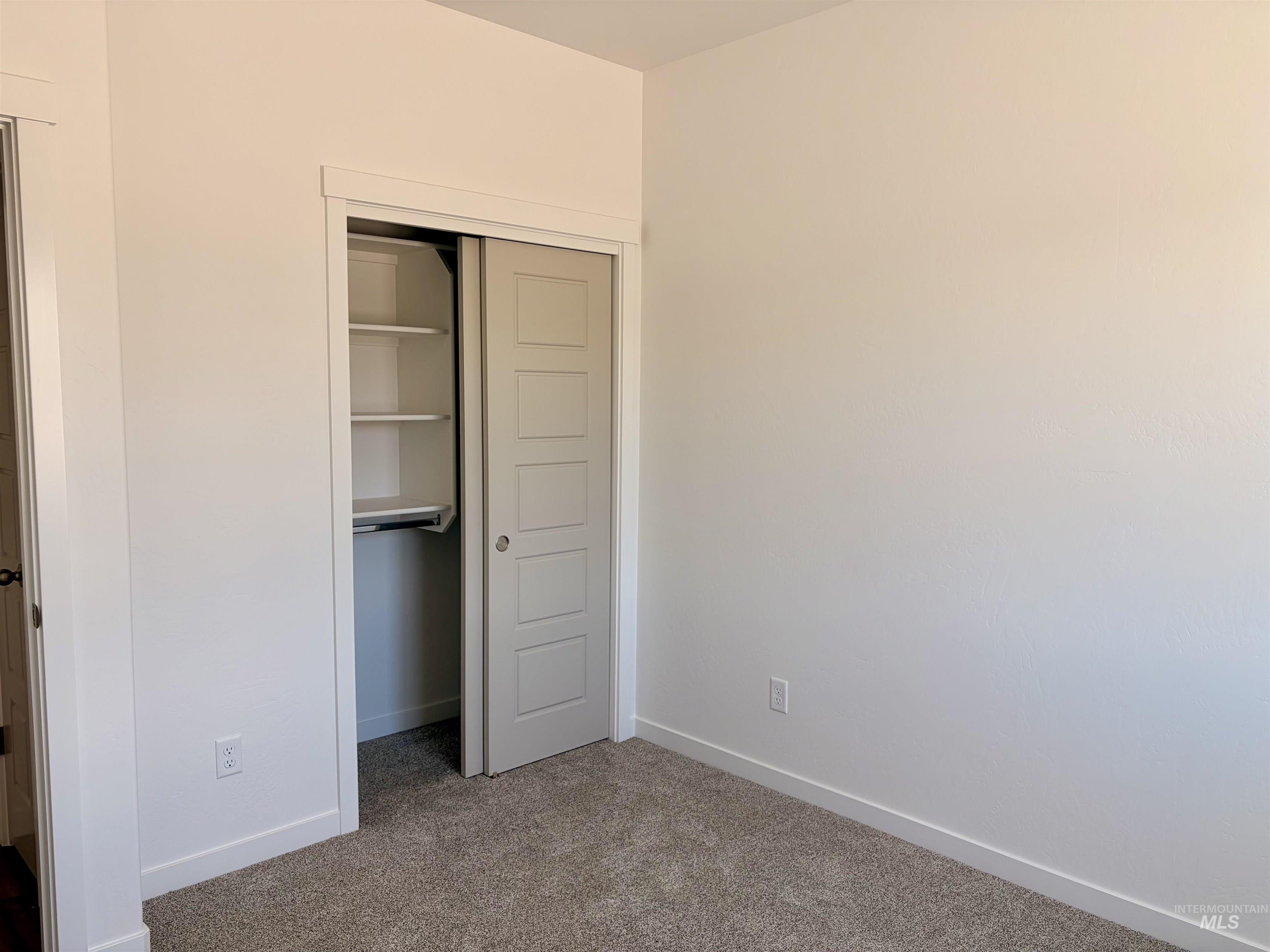 751 Waveland Avenue Property Photo 29