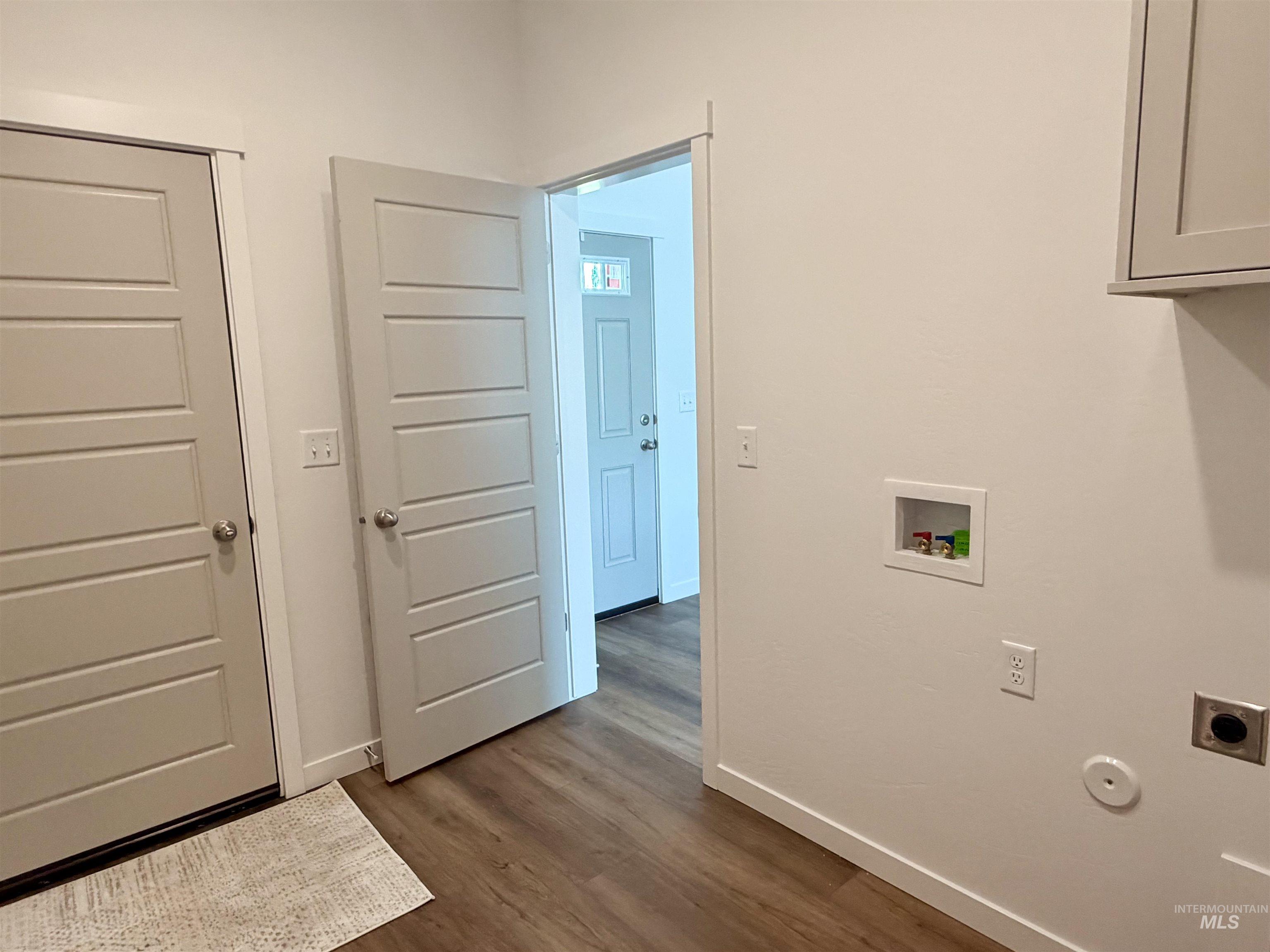 751 Waveland Avenue Property Photo 31