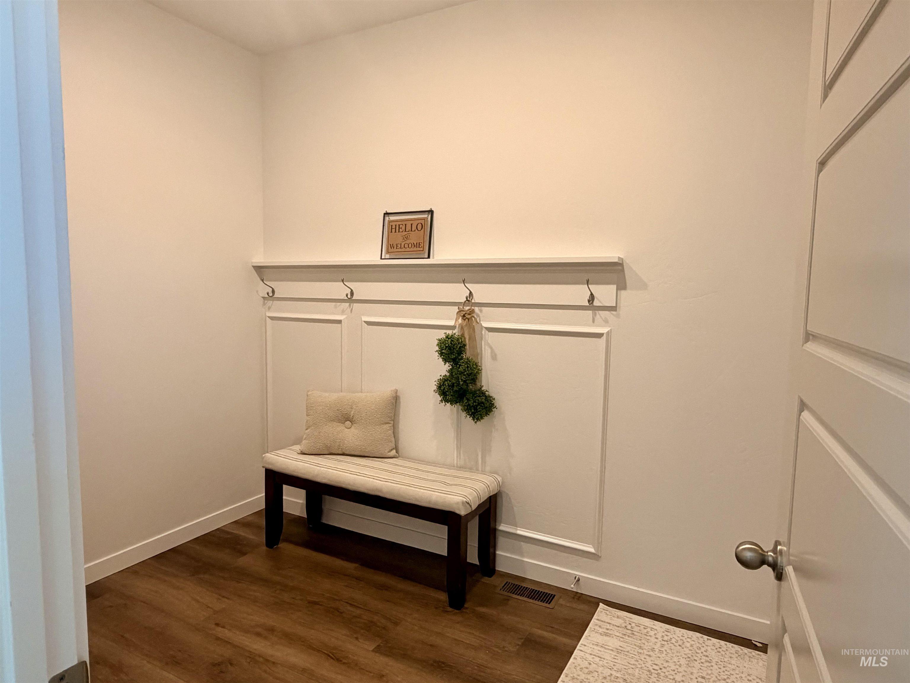 751 Waveland Avenue Property Photo 33