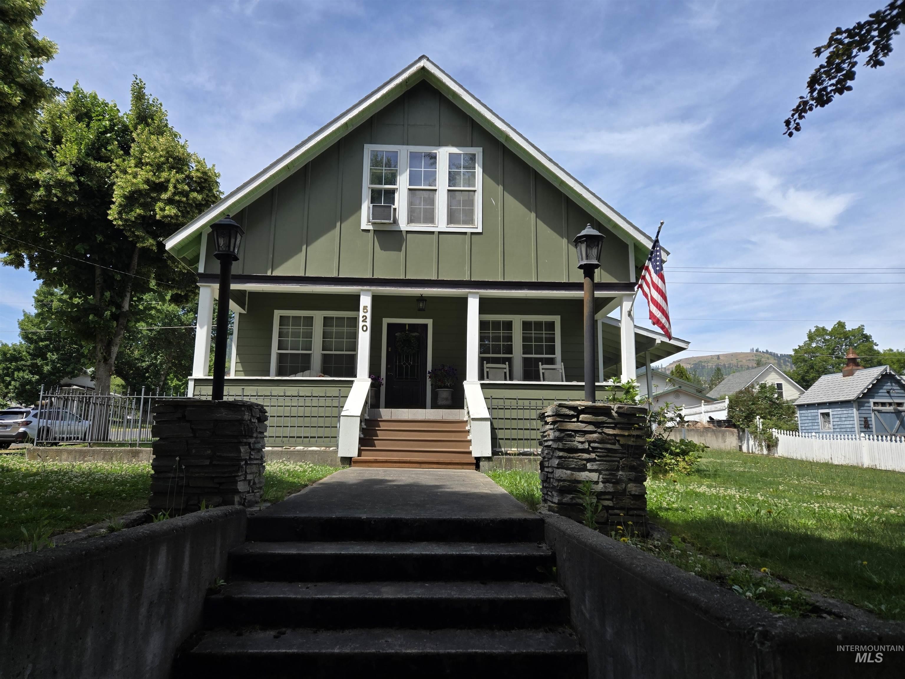 520 Hill St. Property Photo 1