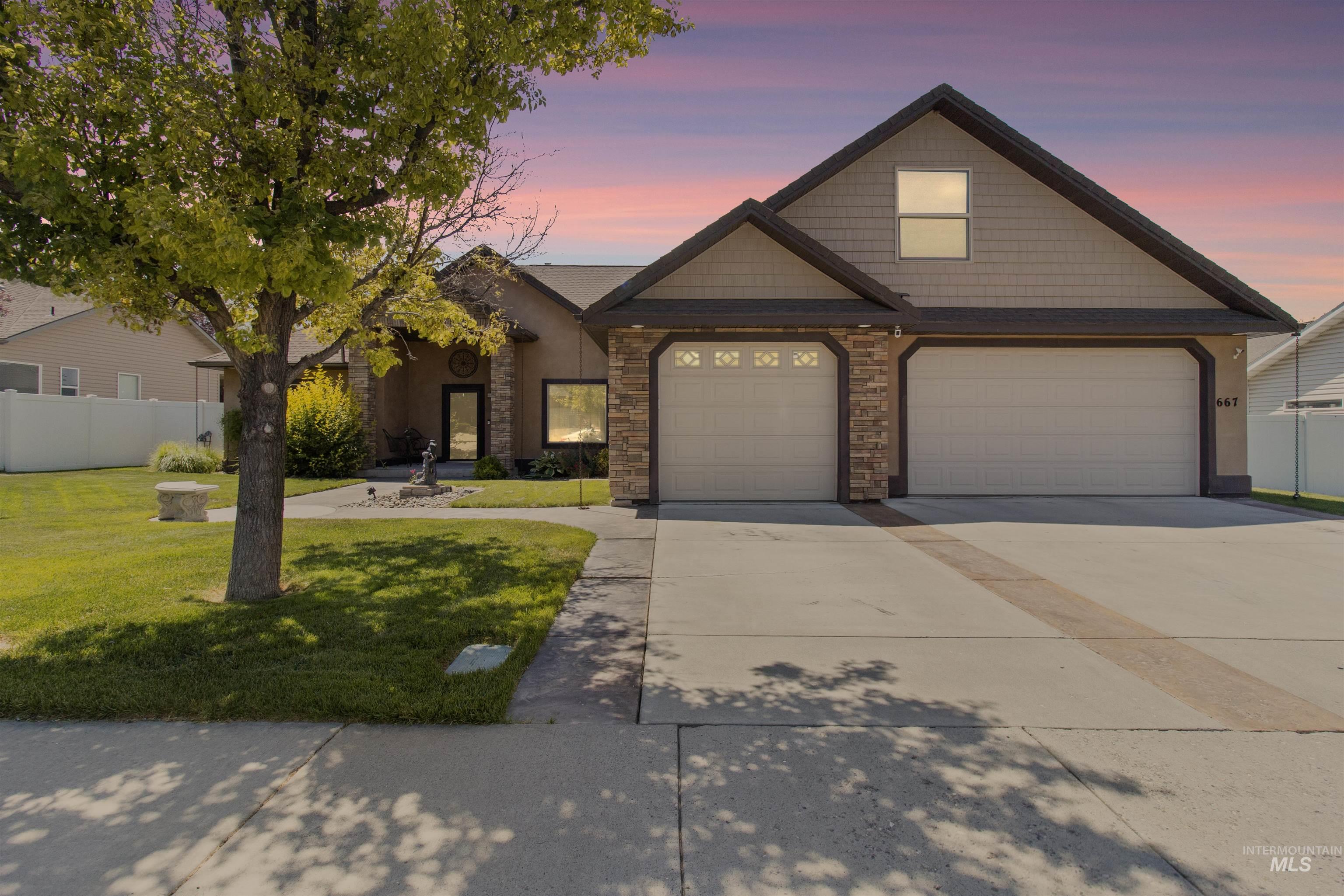 667 Sunfire Drive Property Photo 1