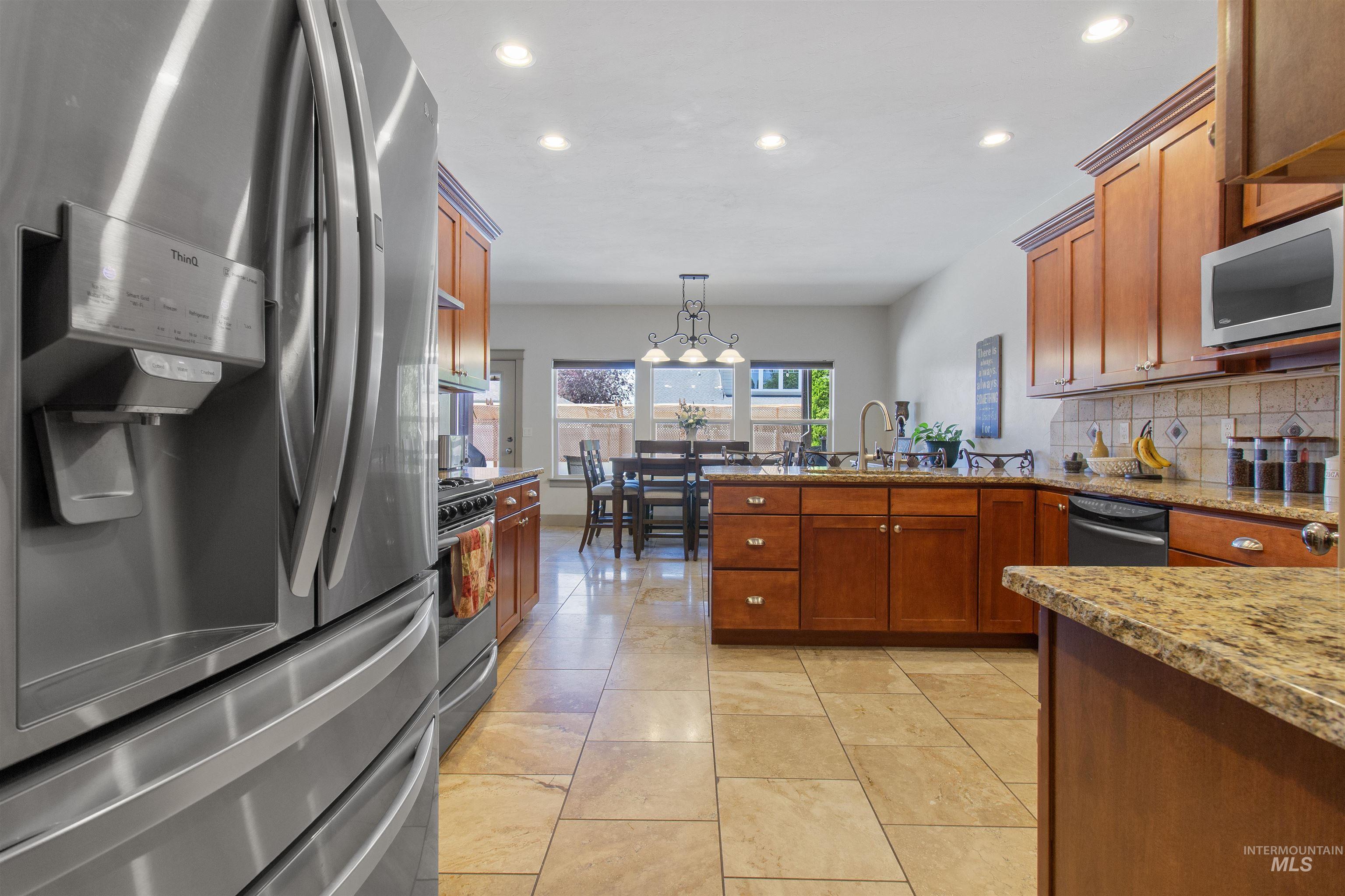 667 Sunfire Drive Property Photo 18