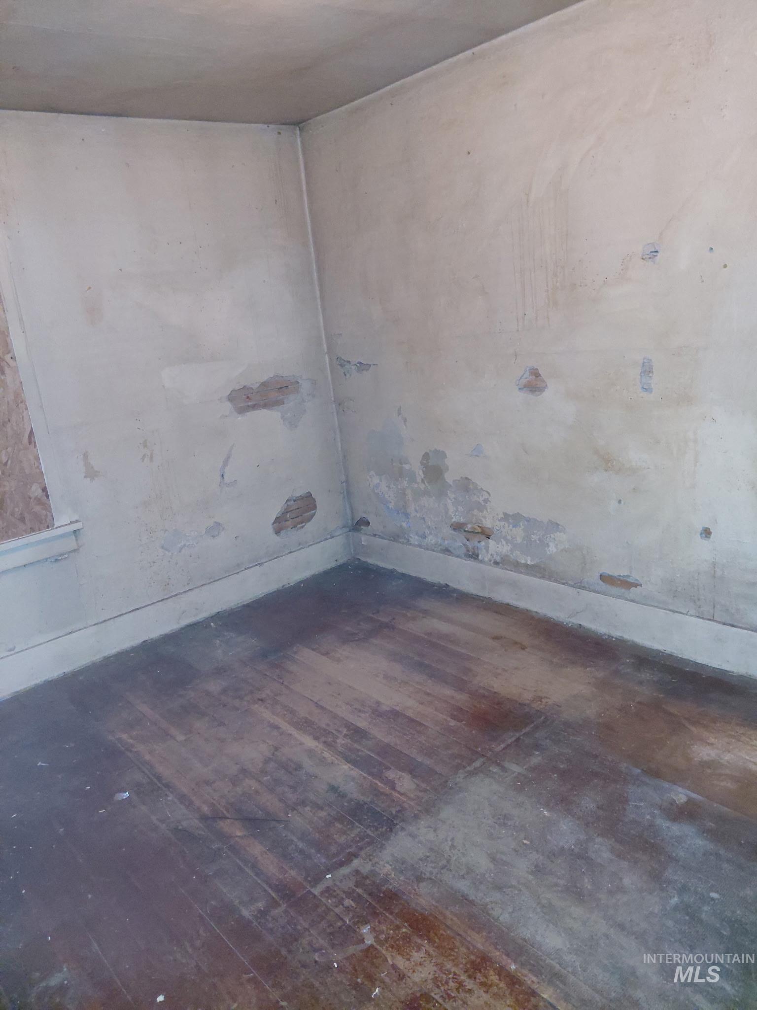 178 B Ave E Property Photo 10