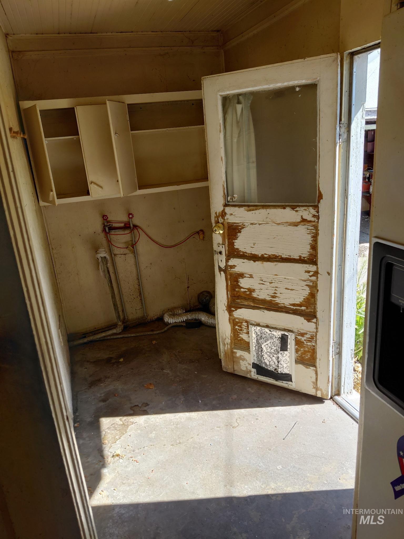 178 B Ave E Property Photo 13