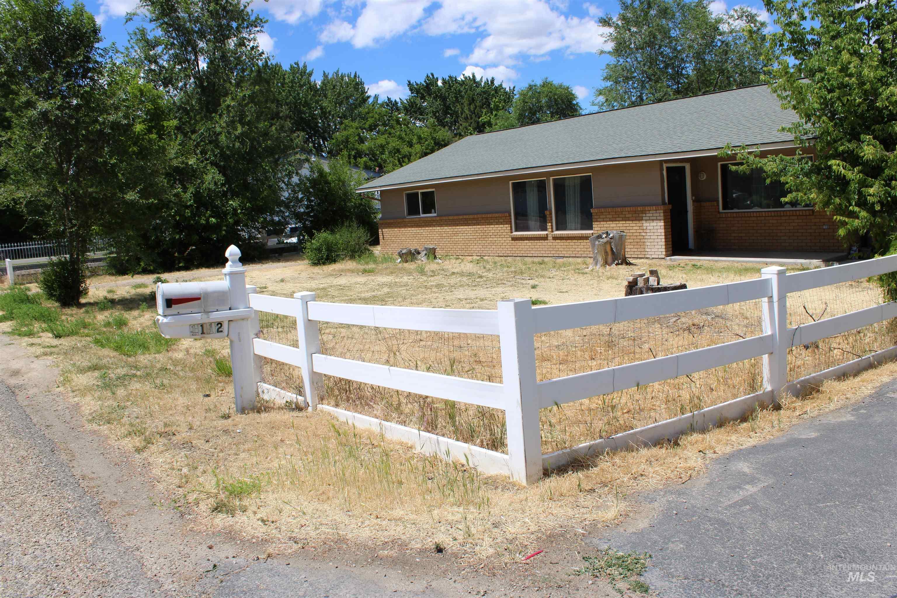 1112 Smith Ave Property Photo 2