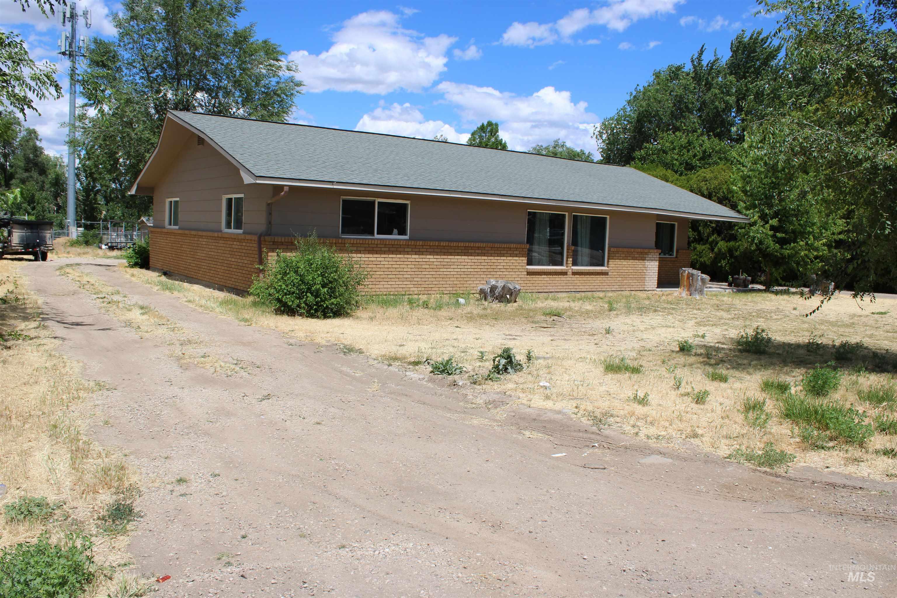 1112 Smith Ave Property Photo 3