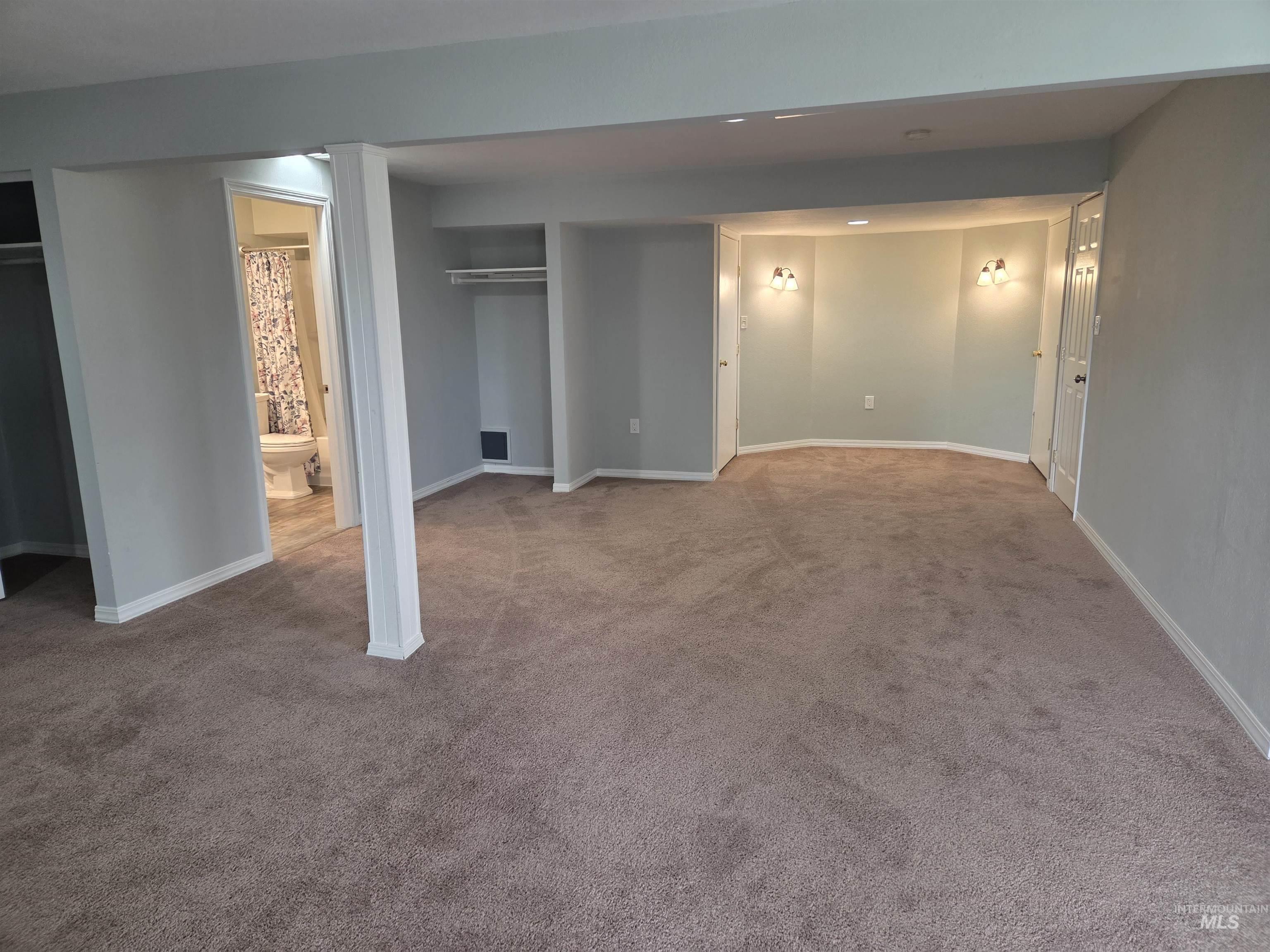 410 Gambels Lane Property Photo 28