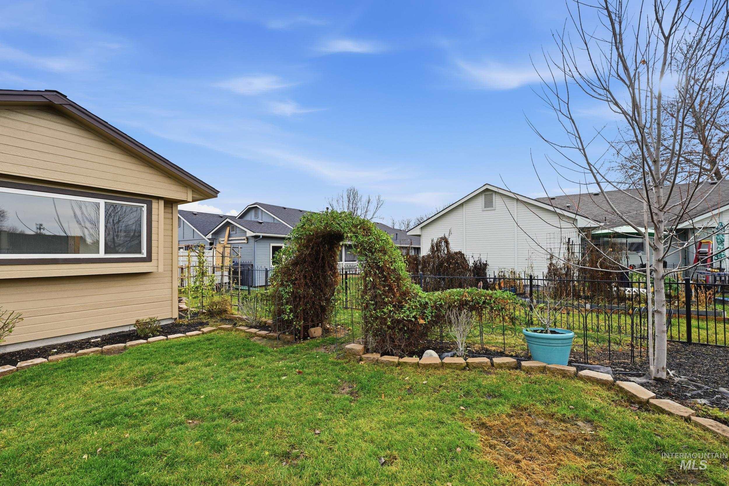 1889 Pilgrim Ave Property Photo 27