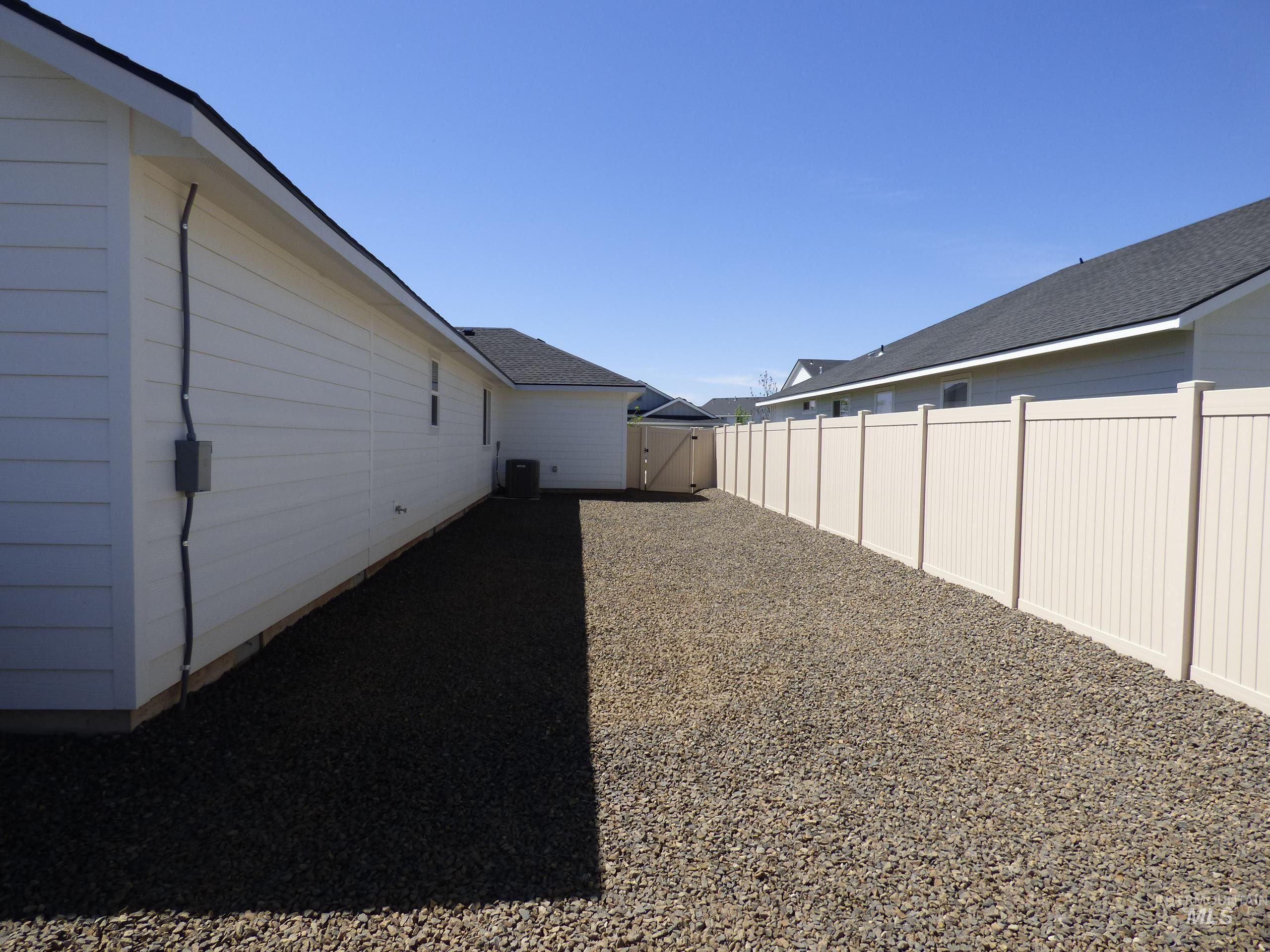 2708 E Buckaroo Dr. Property Photo 47