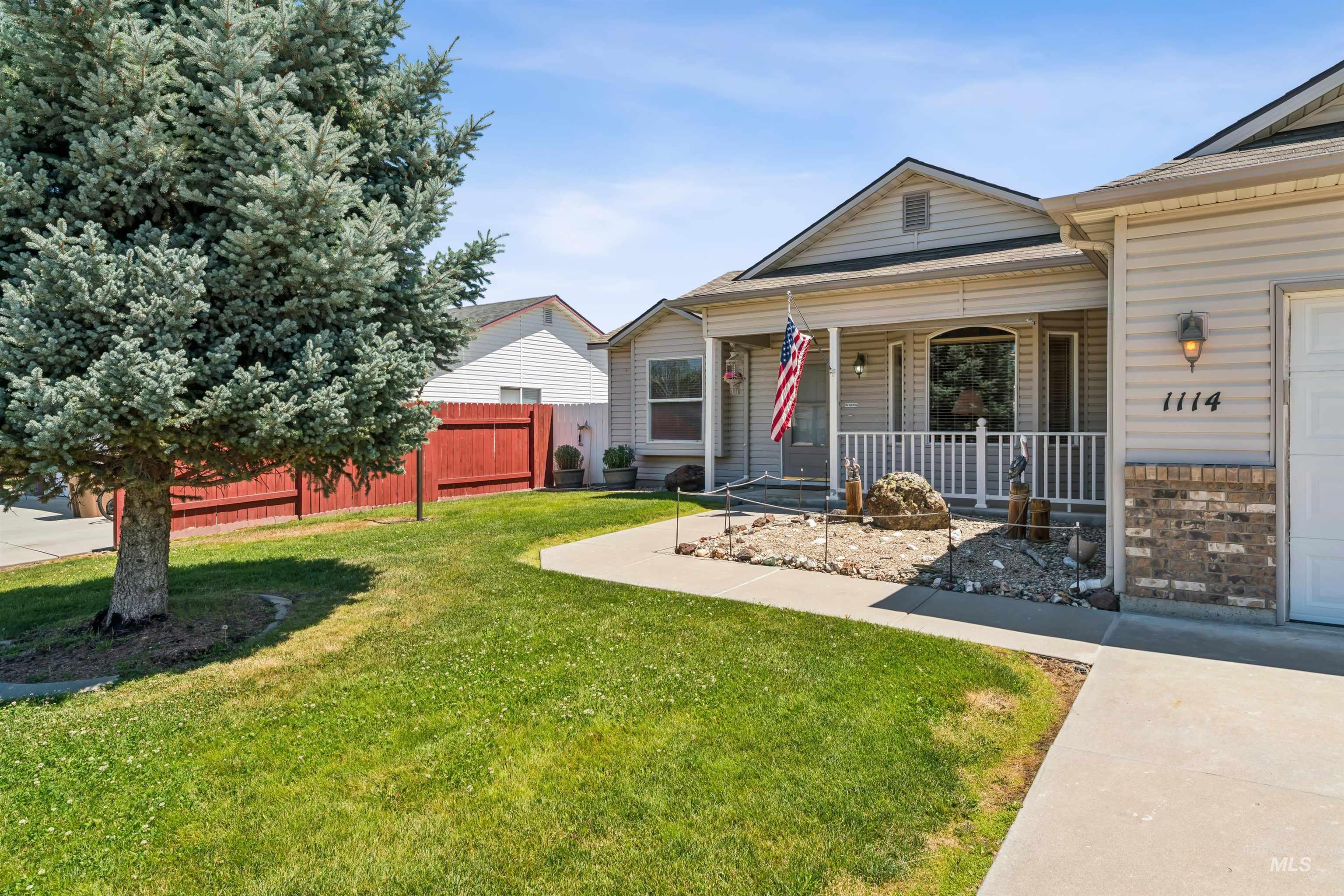 1114 Feltham Peak Dr. Property Photo 4
