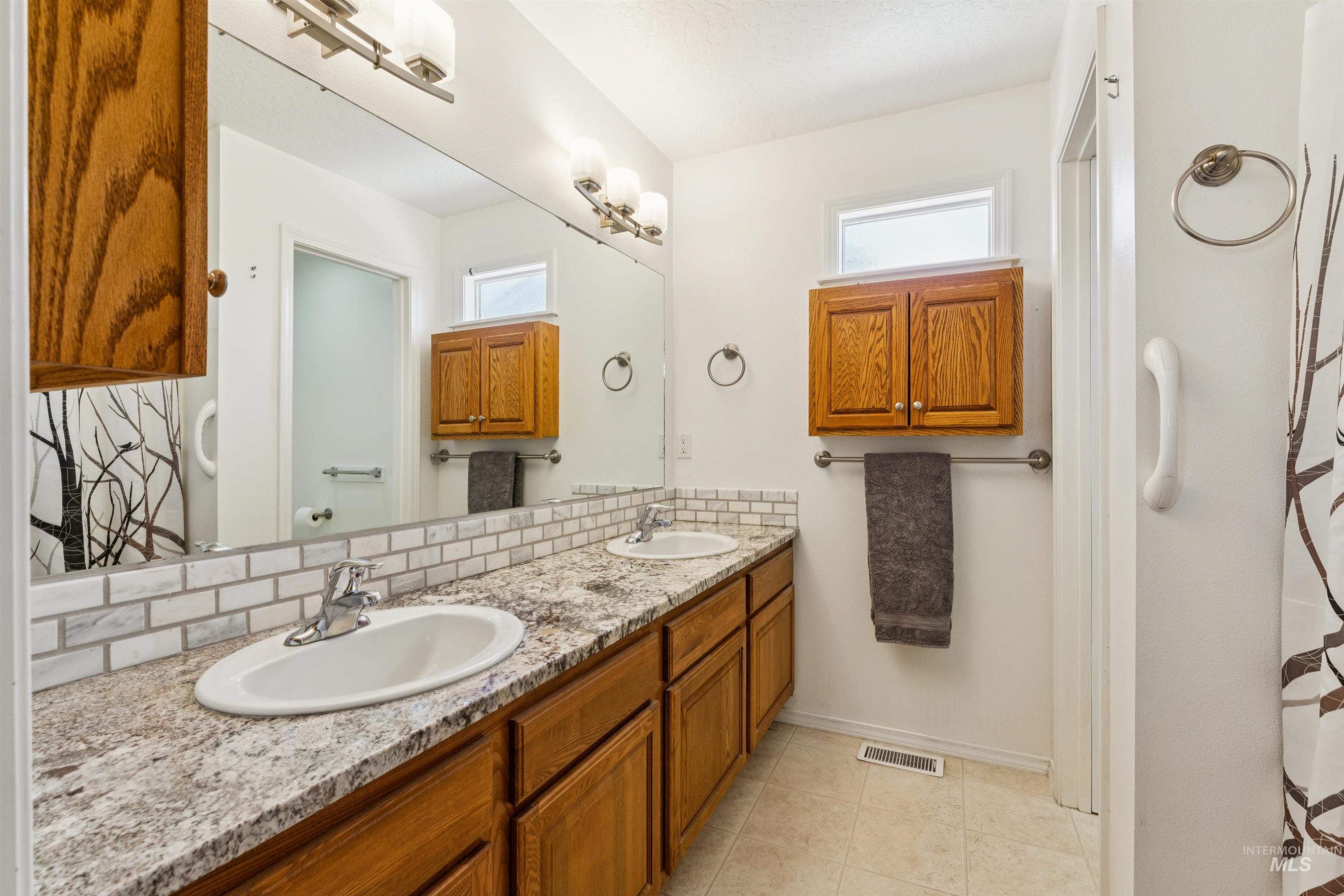1114 Feltham Peak Dr. Property Photo 20