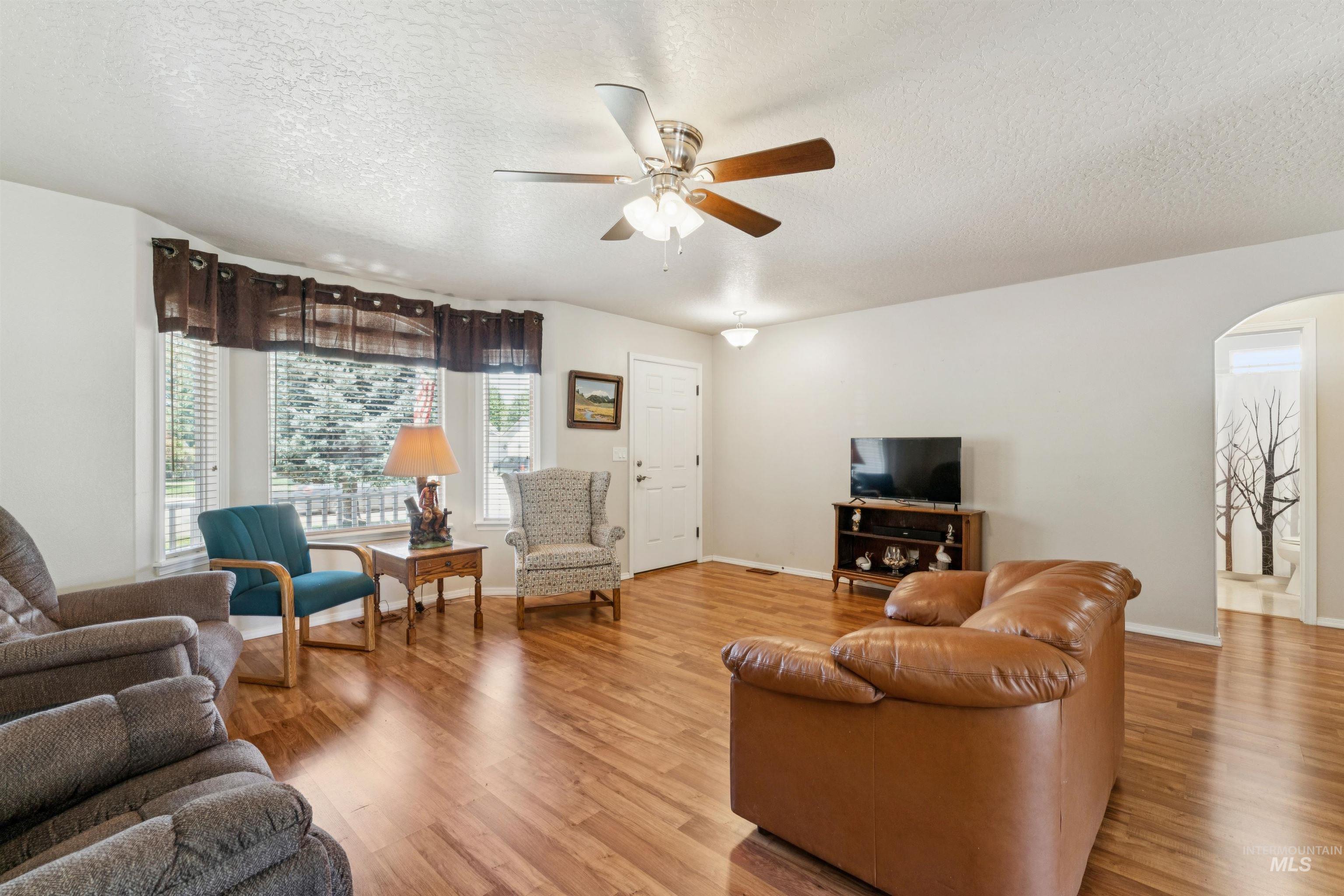 1114 Feltham Peak Dr. Property Photo 23