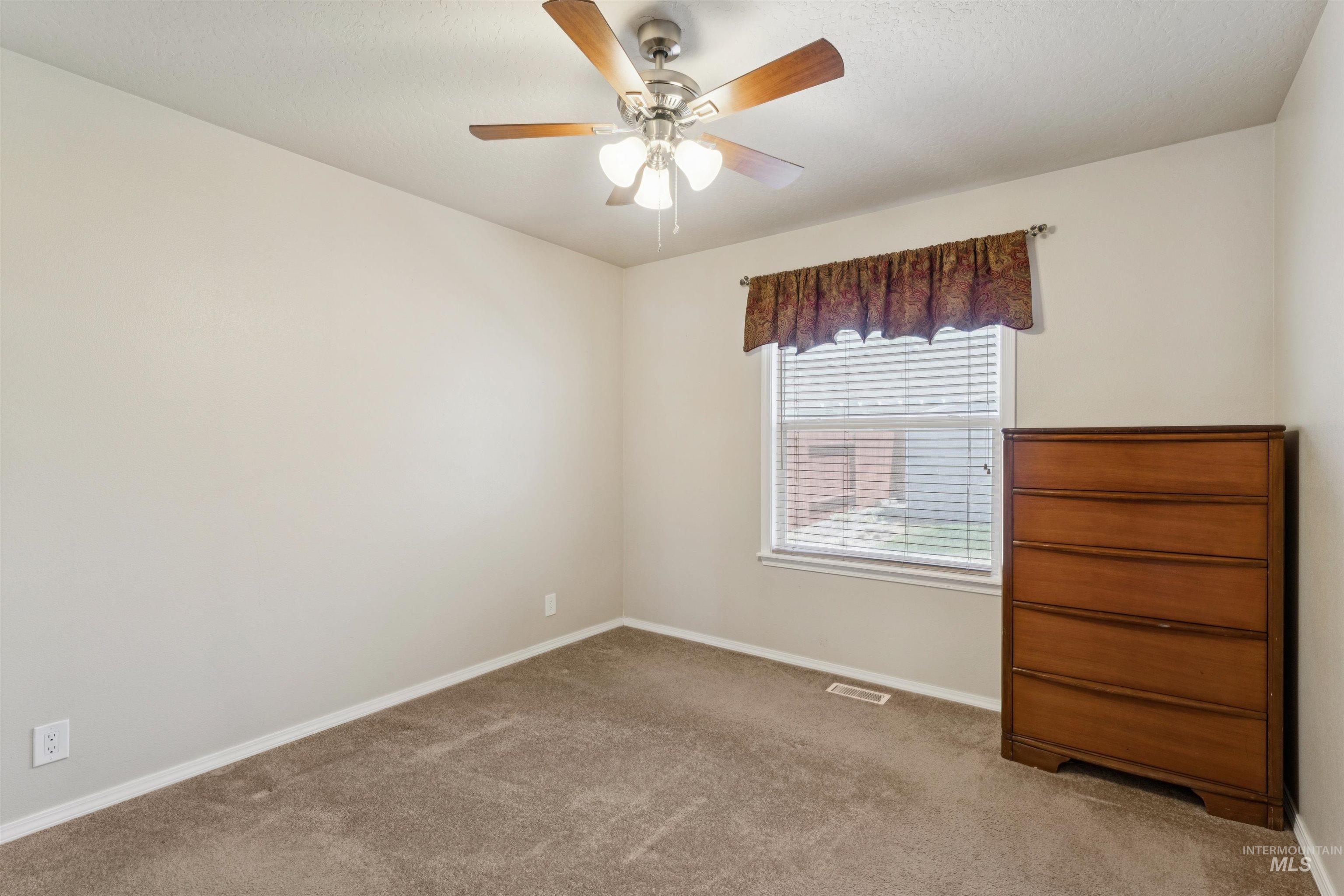 1114 Feltham Peak Dr. Property Photo 26