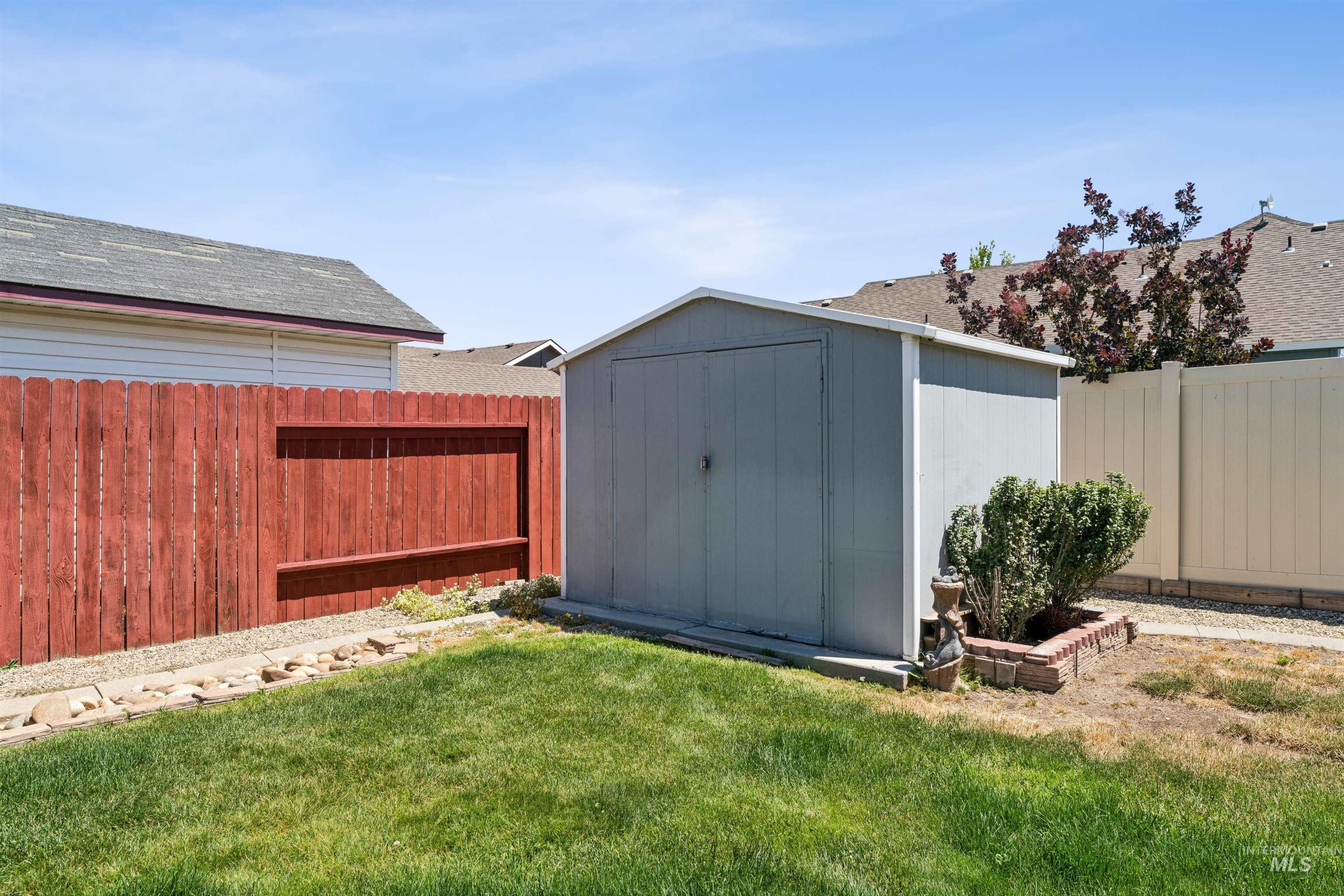 1114 Feltham Peak Dr. Property Photo 33
