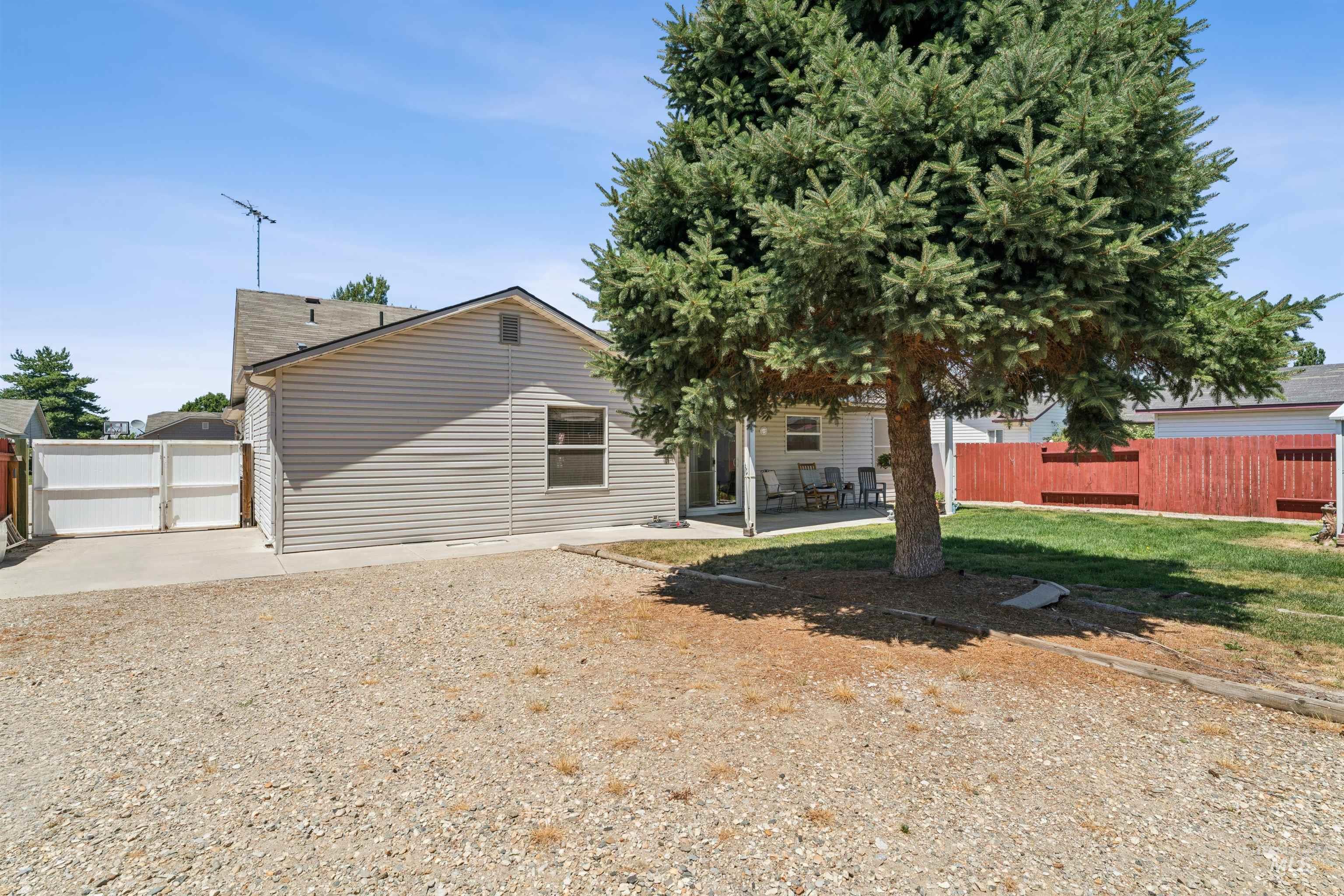 1114 Feltham Peak Dr. Property Photo 39