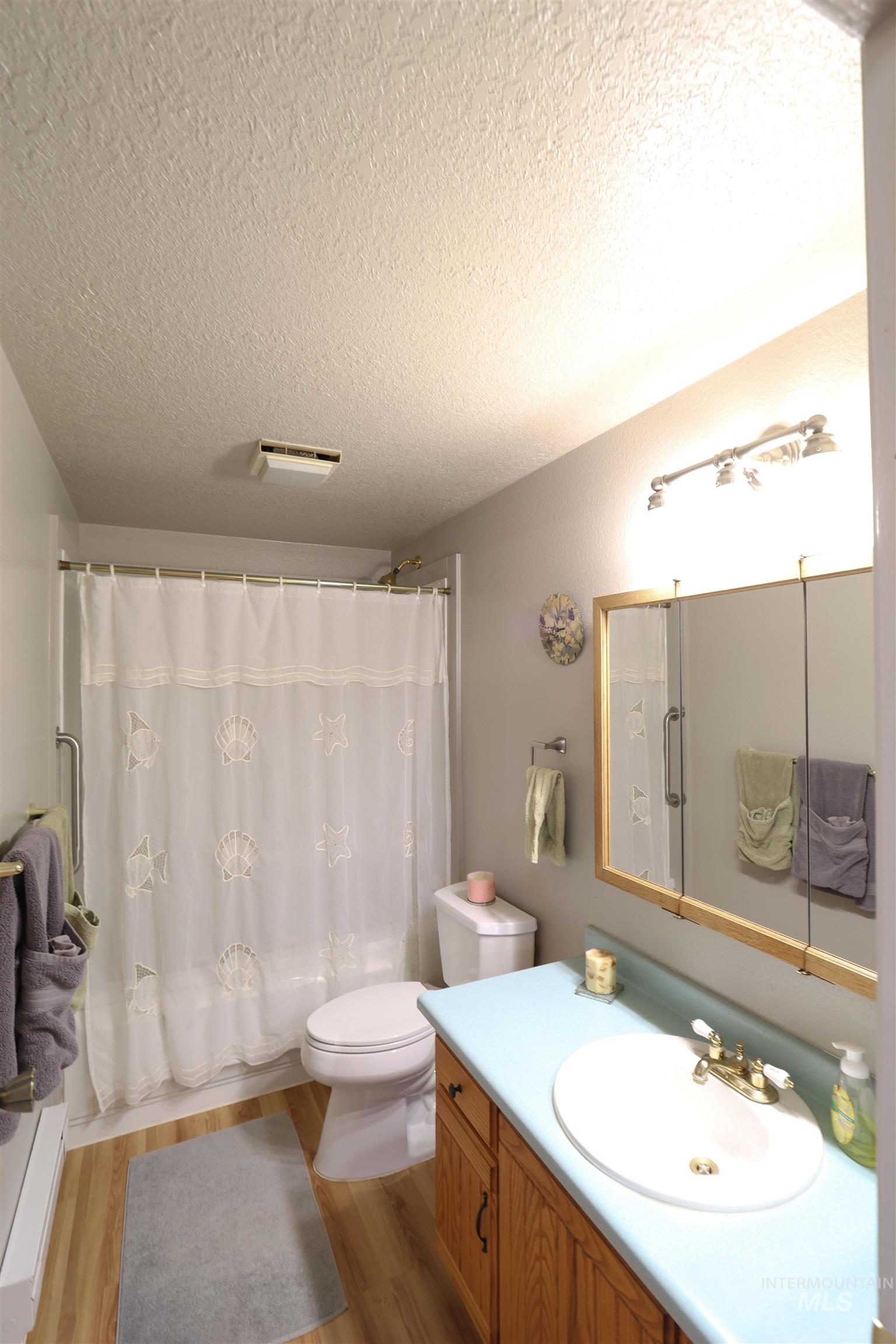 1867 S Exeter Rd Property Photo 11
