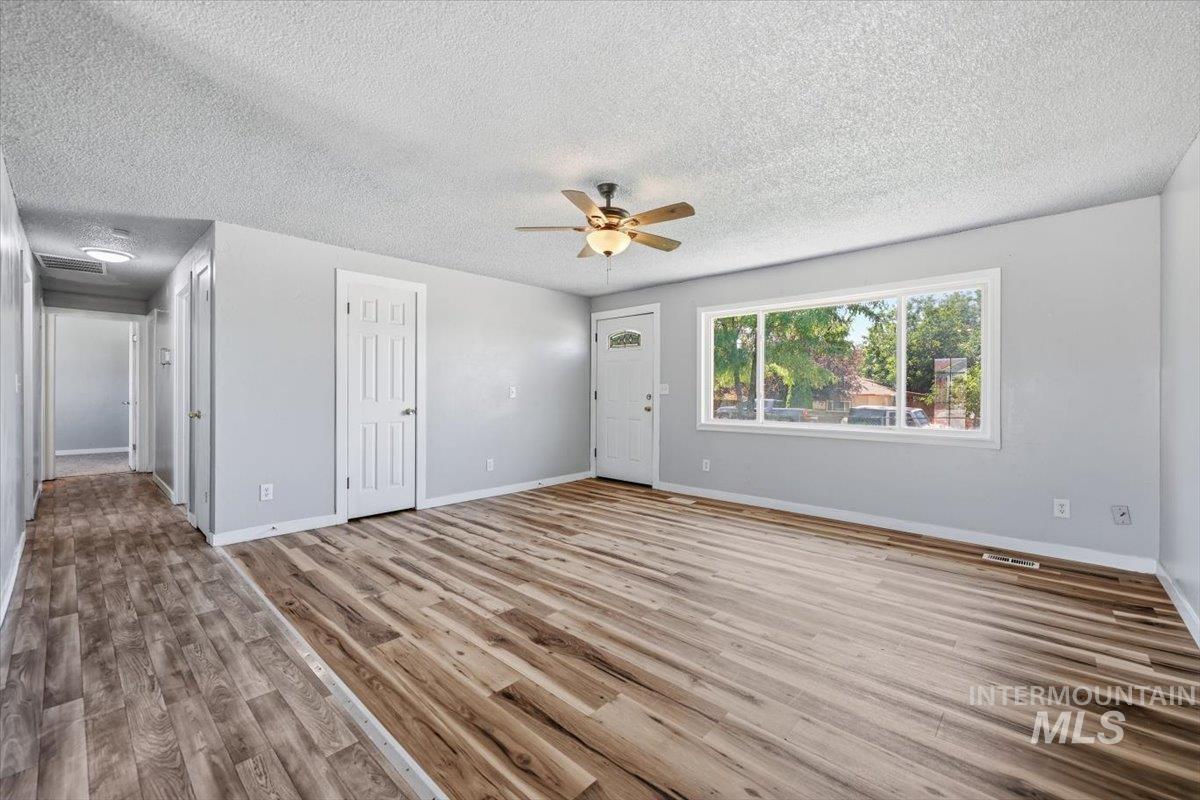 5720 Sunset Dr Property Photo 2