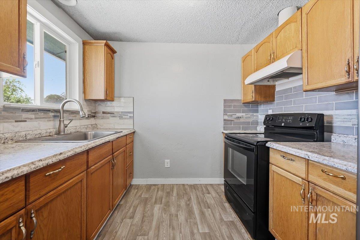 5720 Sunset Dr Property Photo 5