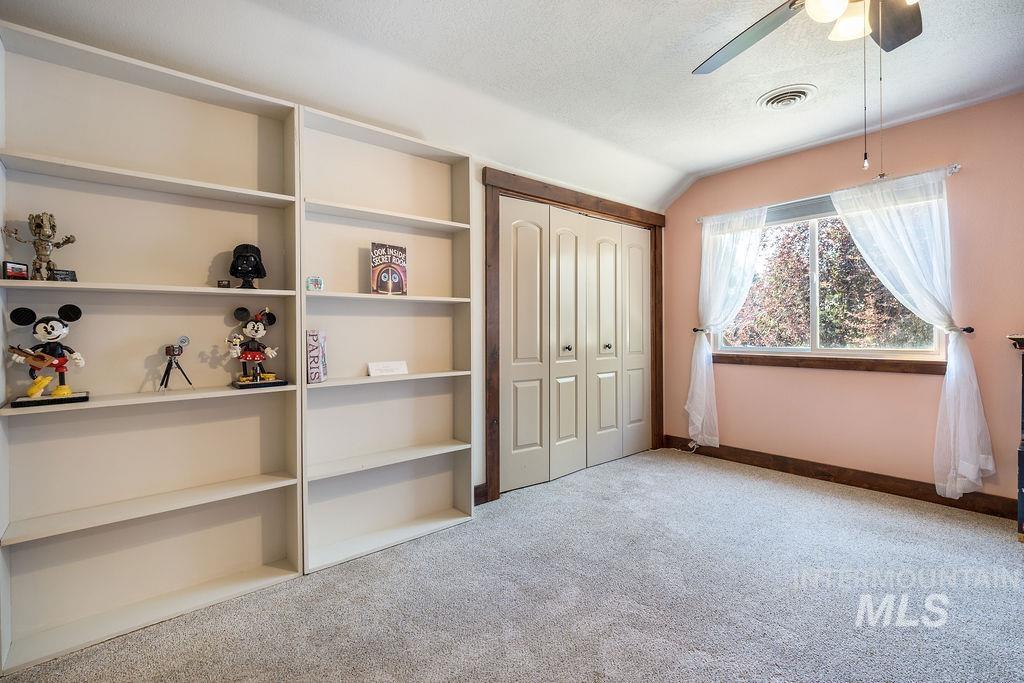 296 N Clearpoint Way Property Photo 32