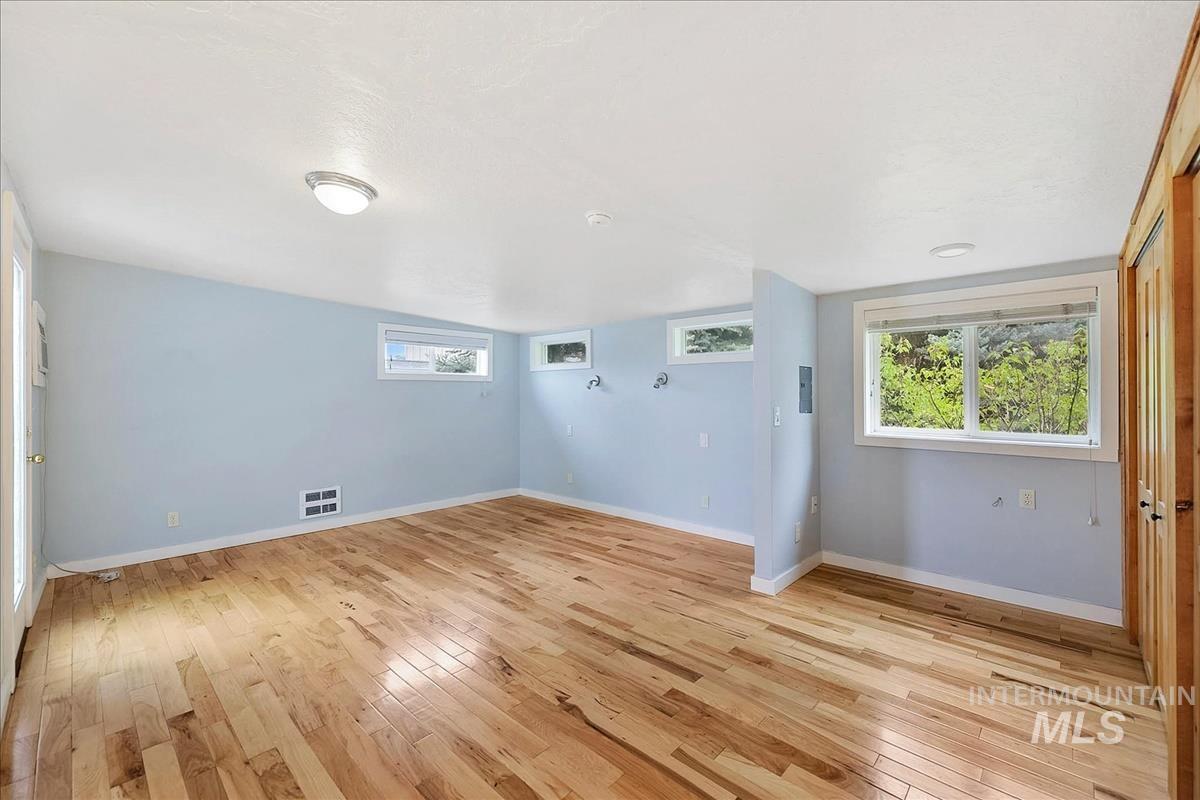 7141 W Hill Rd Property Photo 9