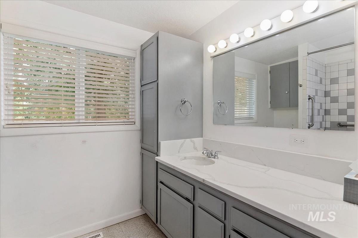 7141 W Hill Rd Property Photo 19