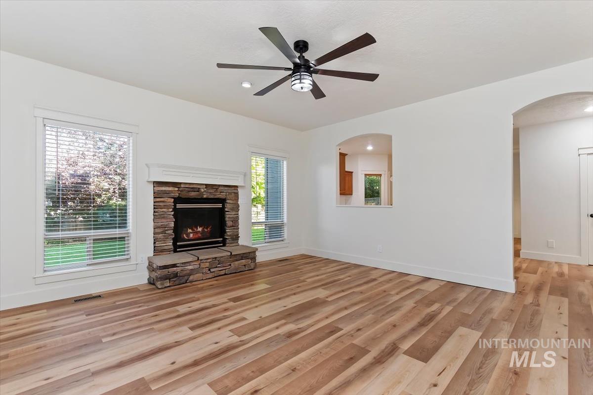 6105 S Egmont Ave. Property Photo 8