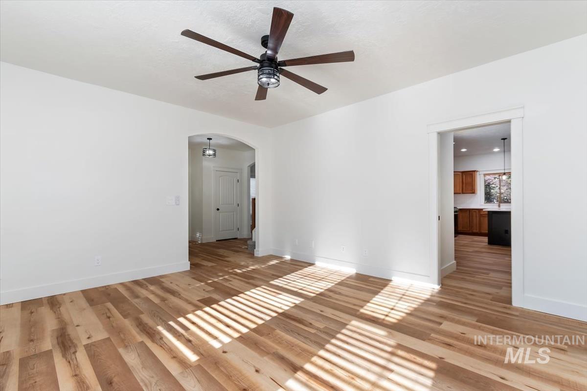 6105 S Egmont Ave. Property Photo 21