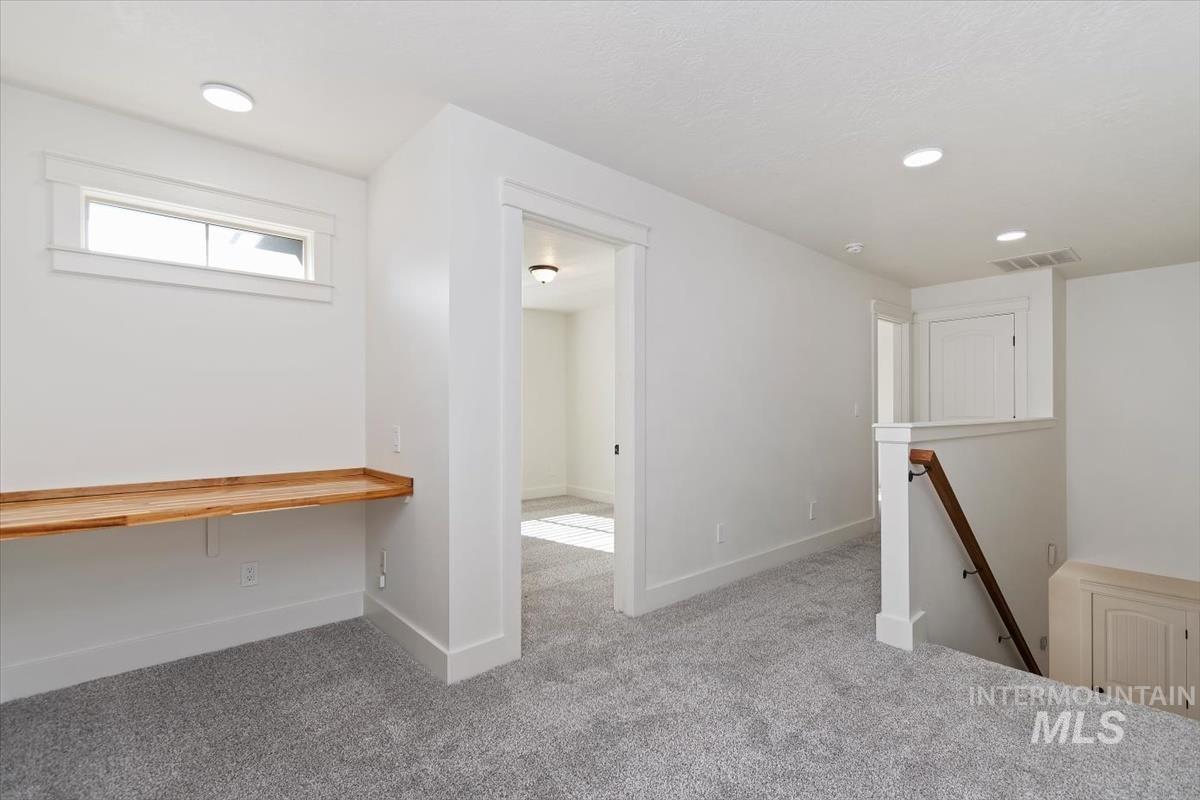 6105 S Egmont Ave. Property Photo 24