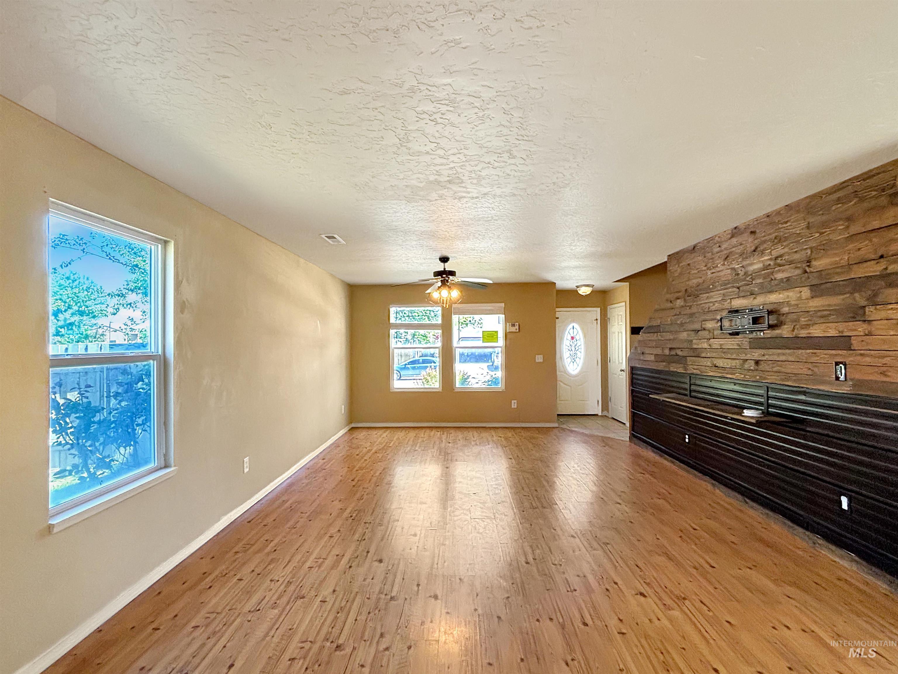 118 Parkland Way Property Photo 5
