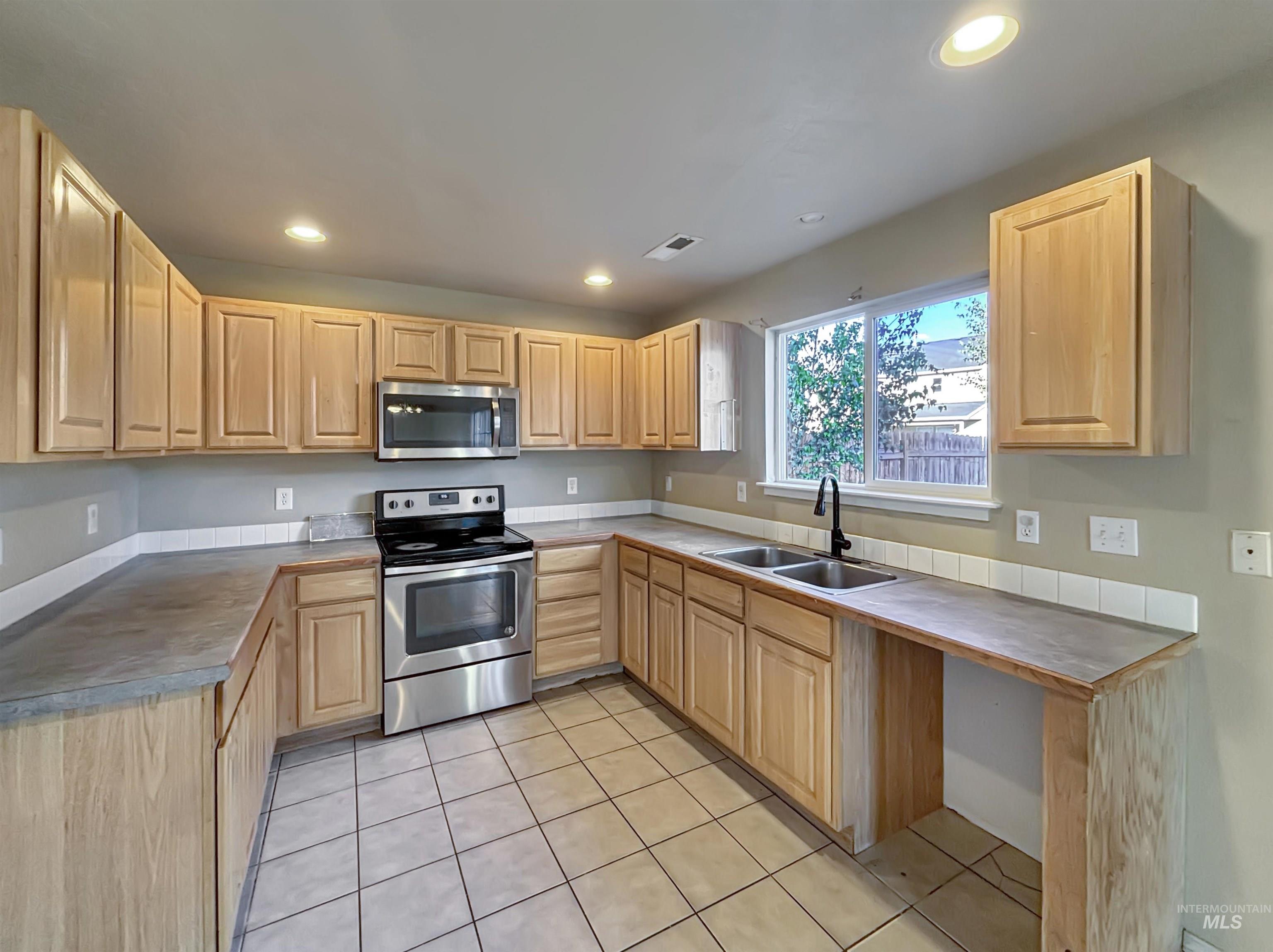118 Parkland Way Property Photo 13