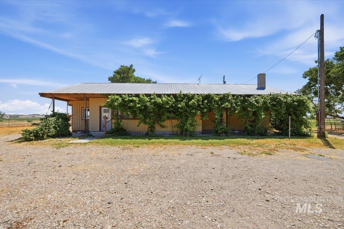 18177 Batt Corner Property Photo 4