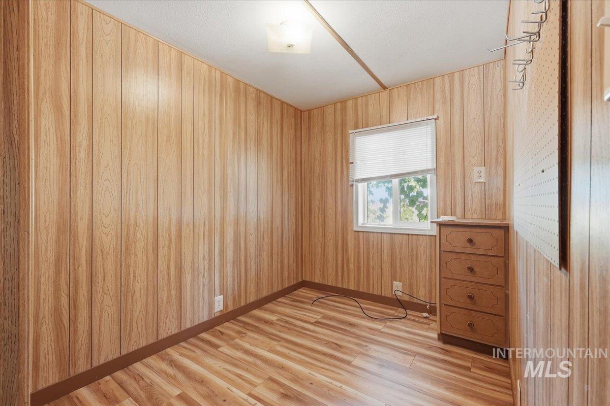18177 Batt Corner Property Photo 14