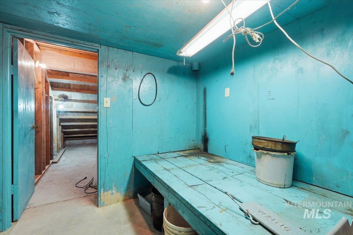 18177 Batt Corner Property Photo 25