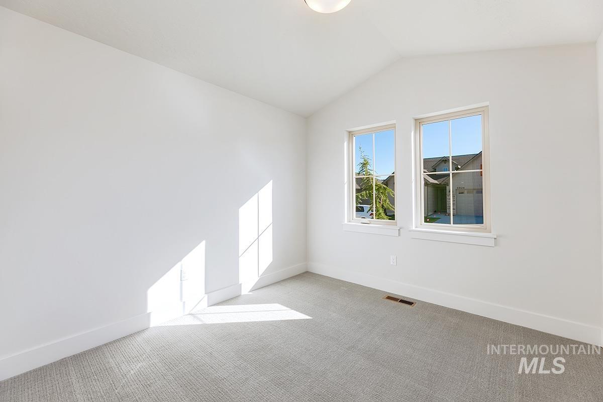 3703 E Cedarhurst Lane Property Photo 16