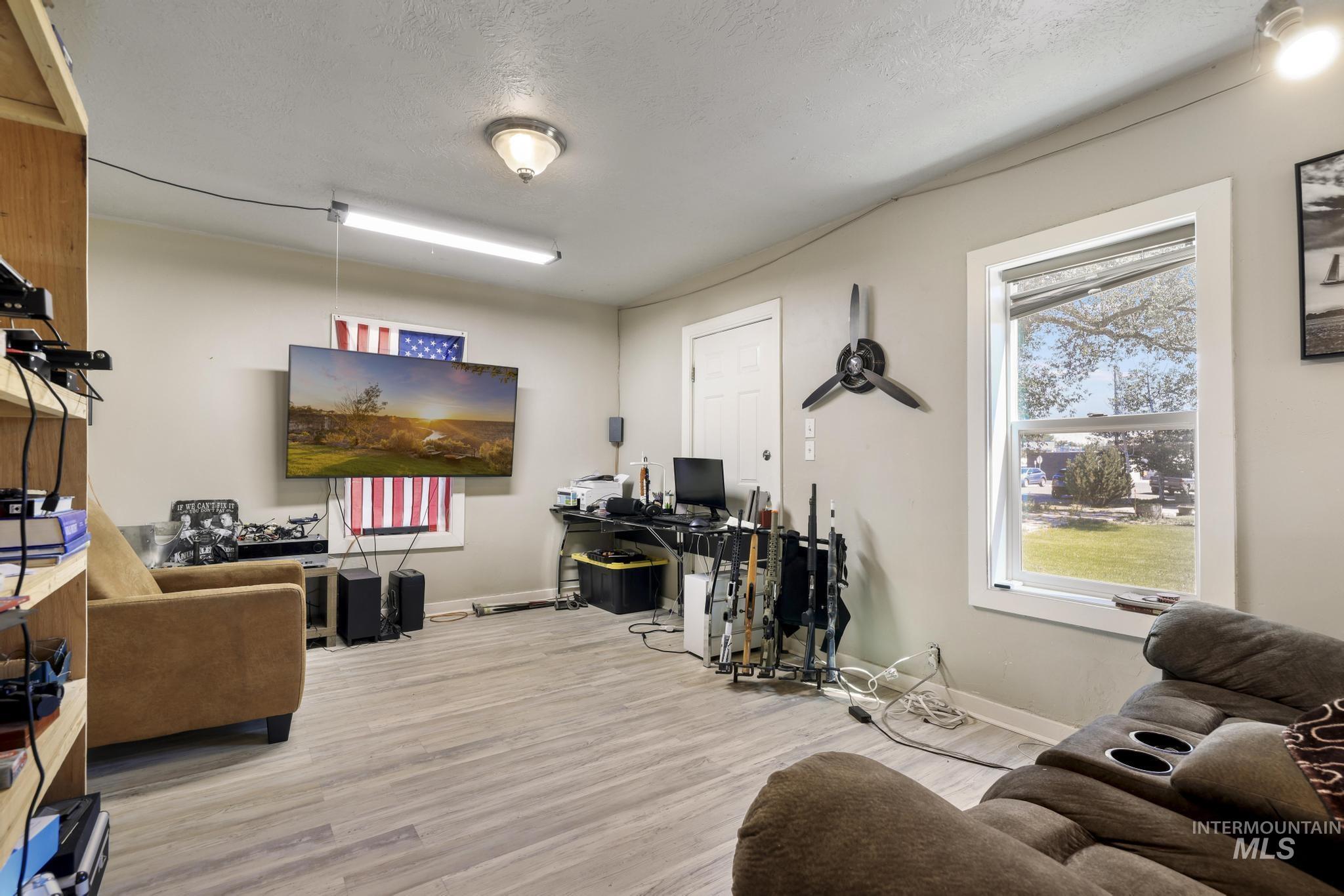 317 Idaho Street Property Photo 6