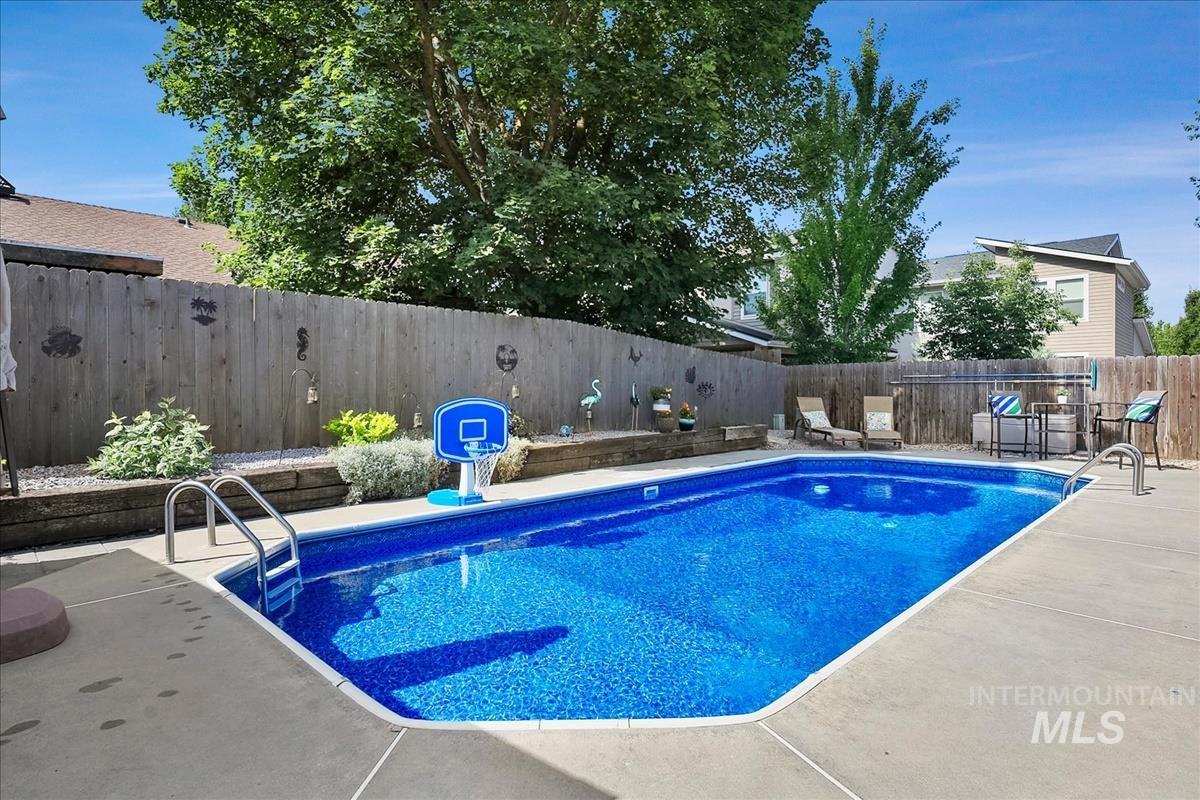 171 E Northview Dr Property Photo 2