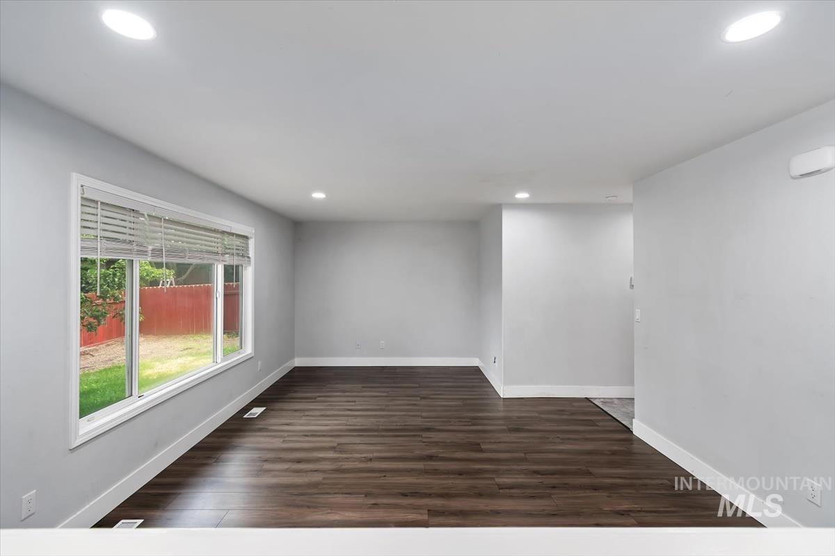 1344 N Crestmont Dr Property Photo 22